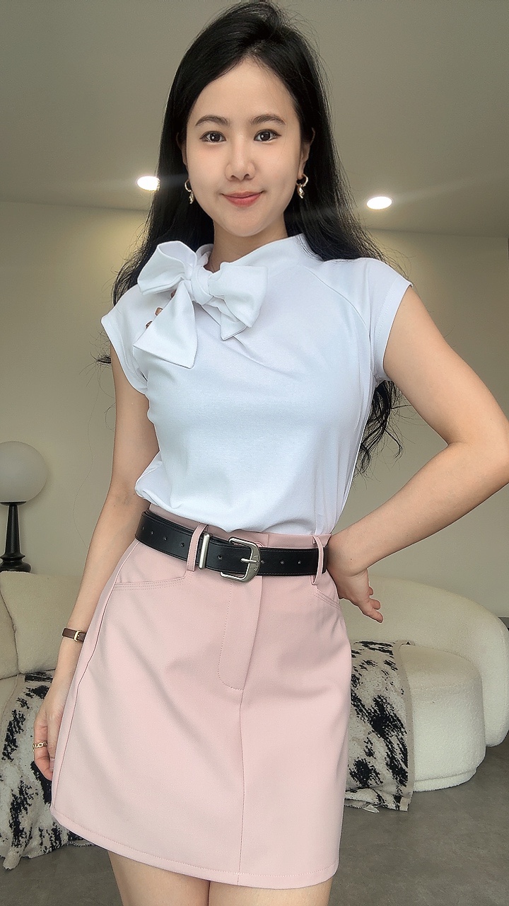Elegant高领绑带半袖Tee