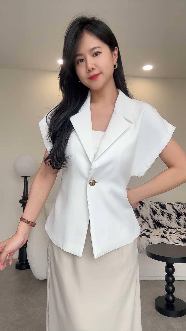 平裁袖单金扣外套