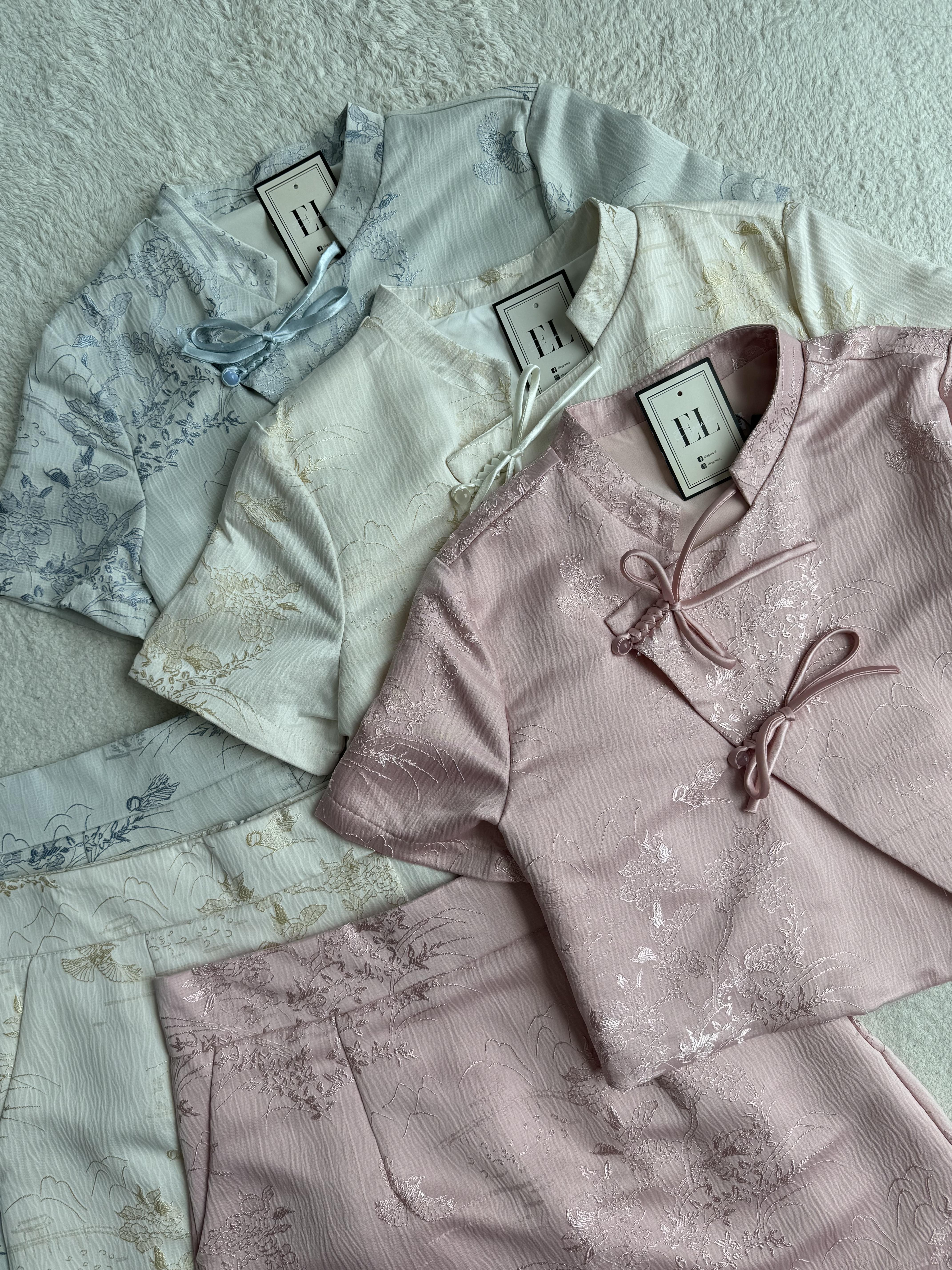 双辫扣短短袖刺绣旗袍短裙套装