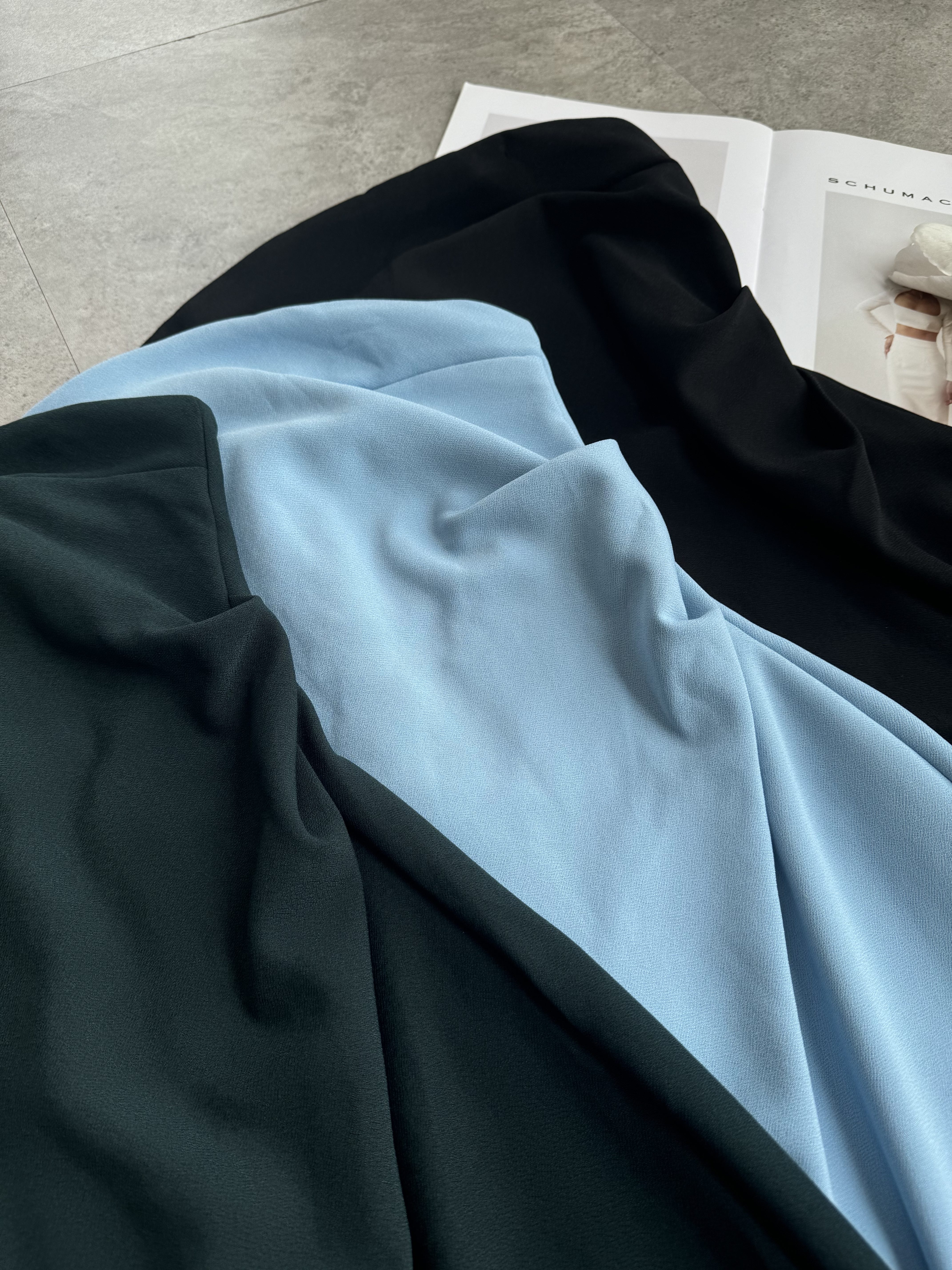 简约大方修腰抹胸连身裙