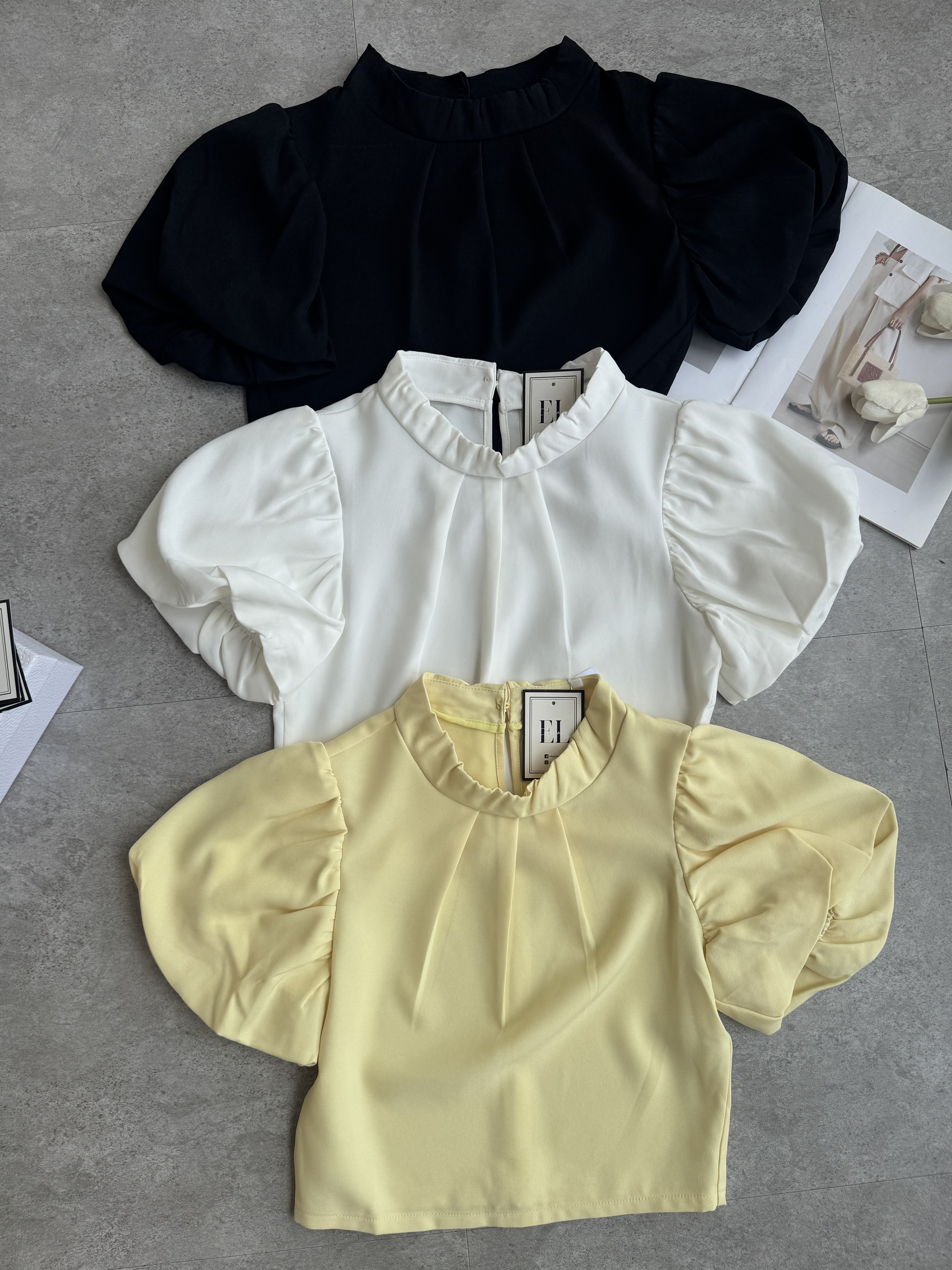 端庄公主泡泡袖Top 