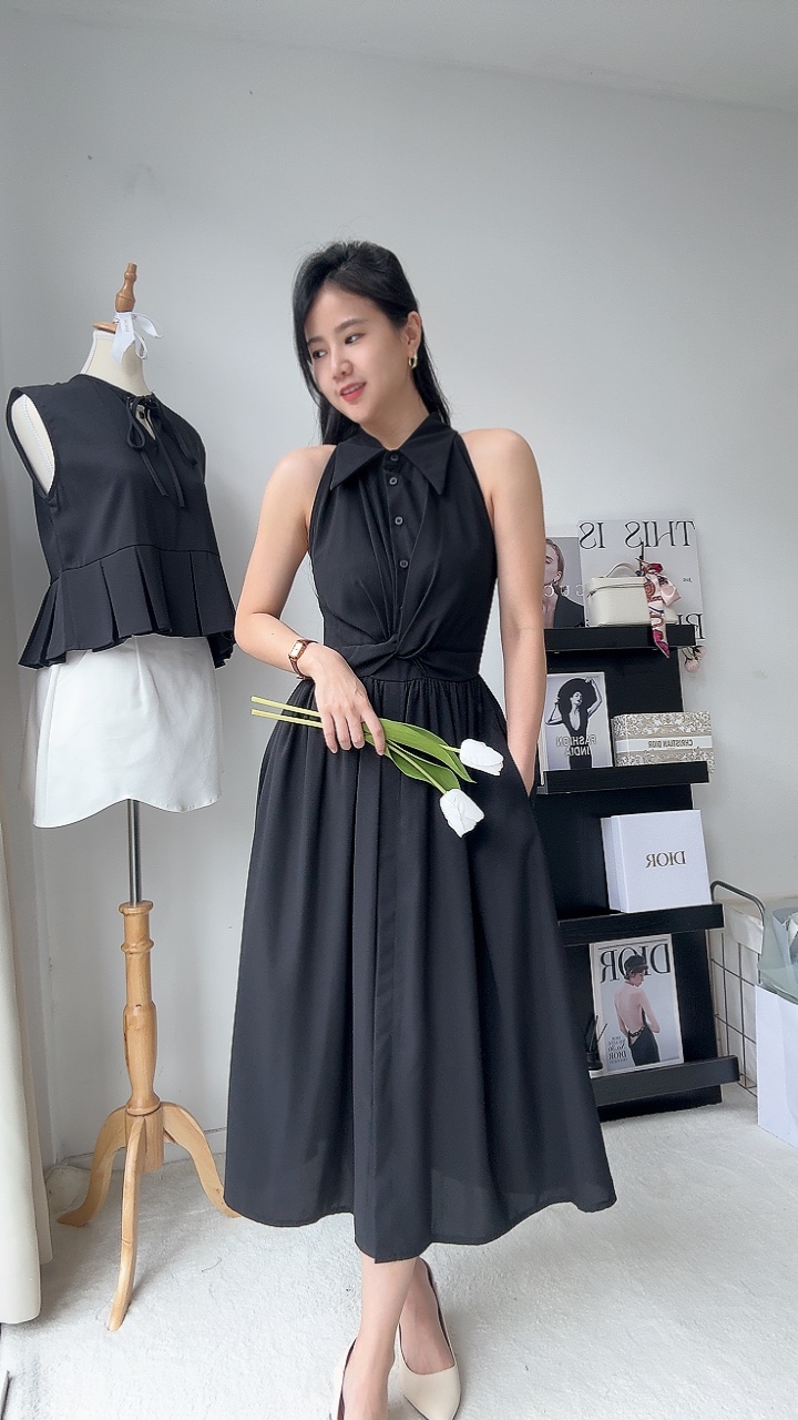 气质挂脖无袖连衣裙