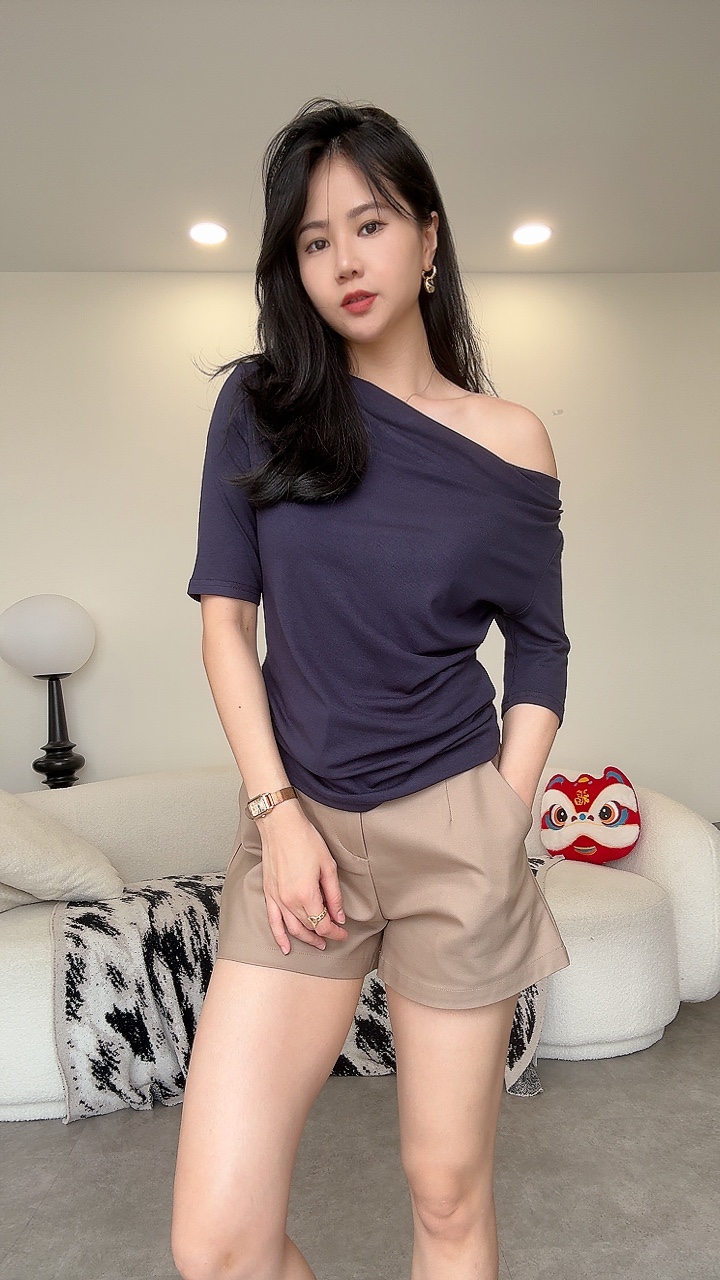 优雅波浪领中袖Tee