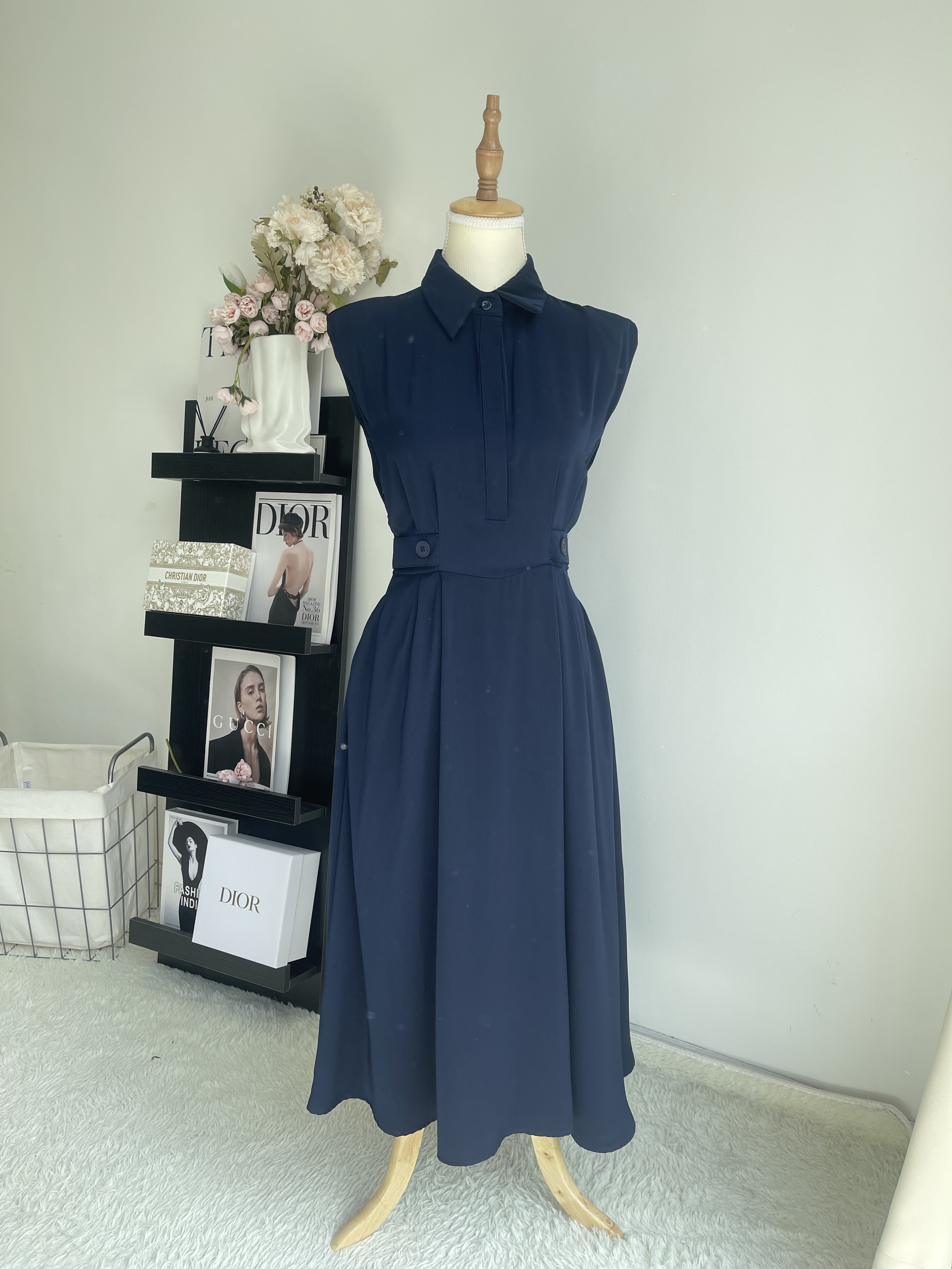 通勤垫肩无袖连身裙