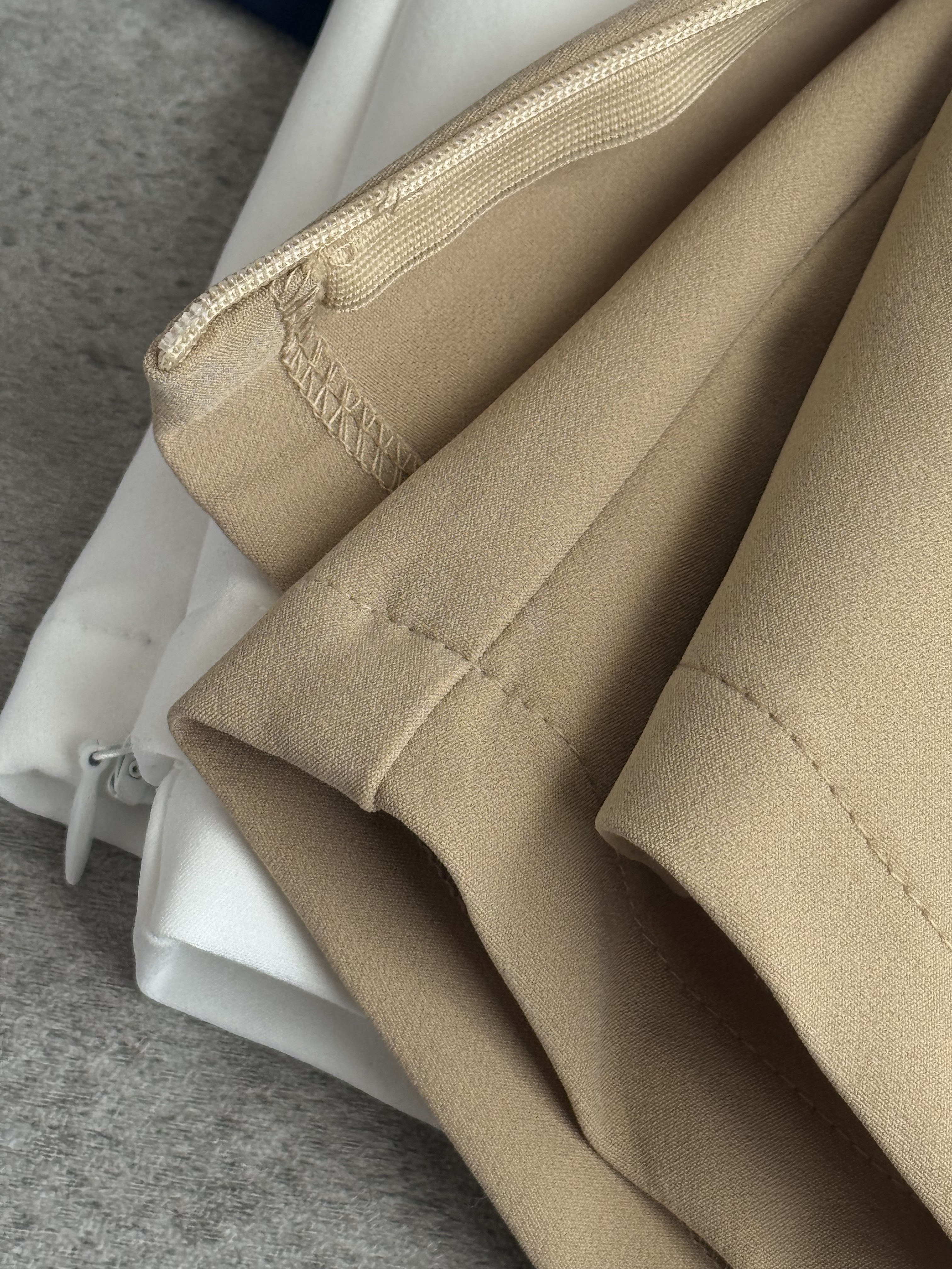 银扣两侧拉链短裤裙