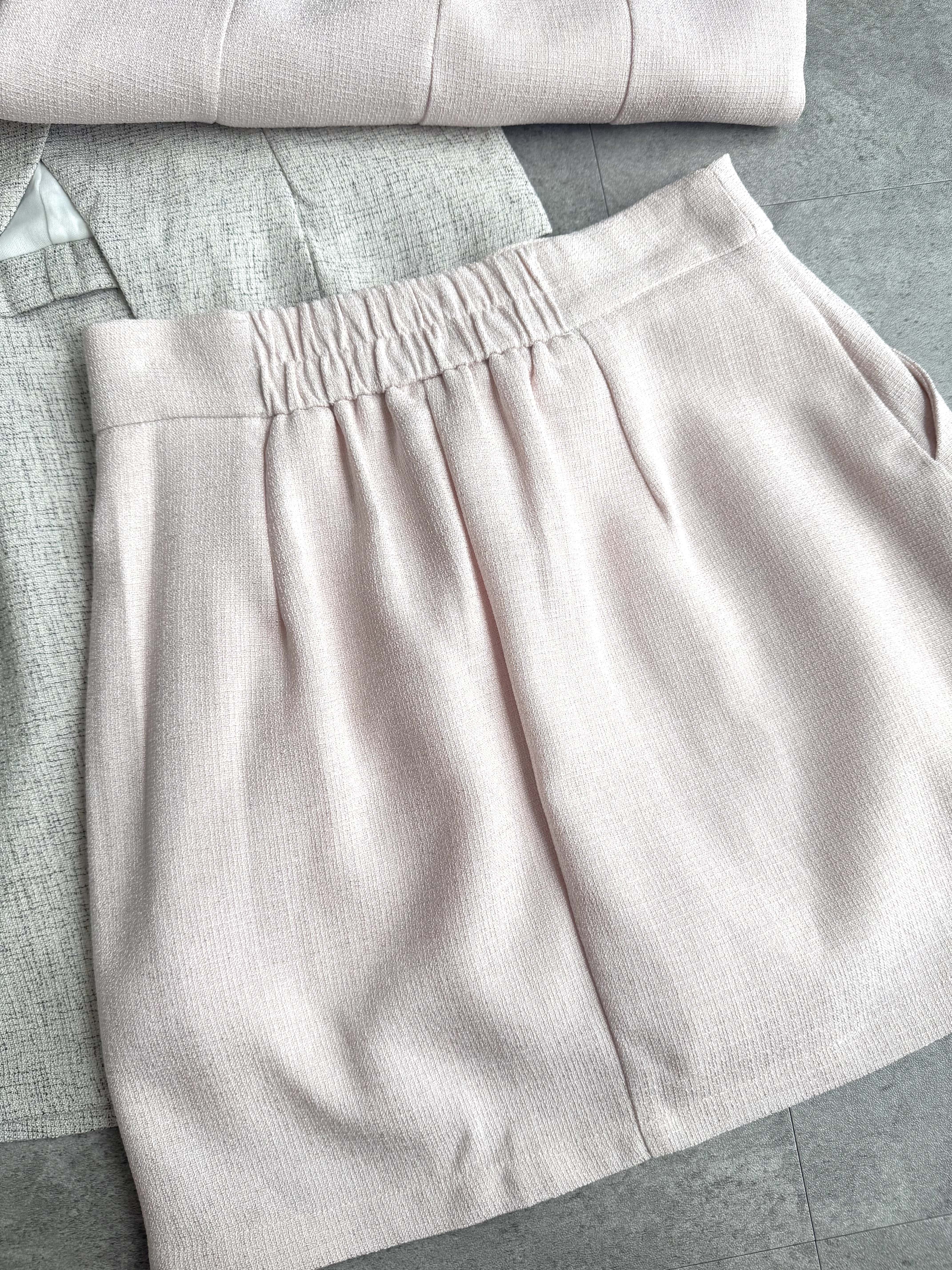 小香银扣马甲短裙套装