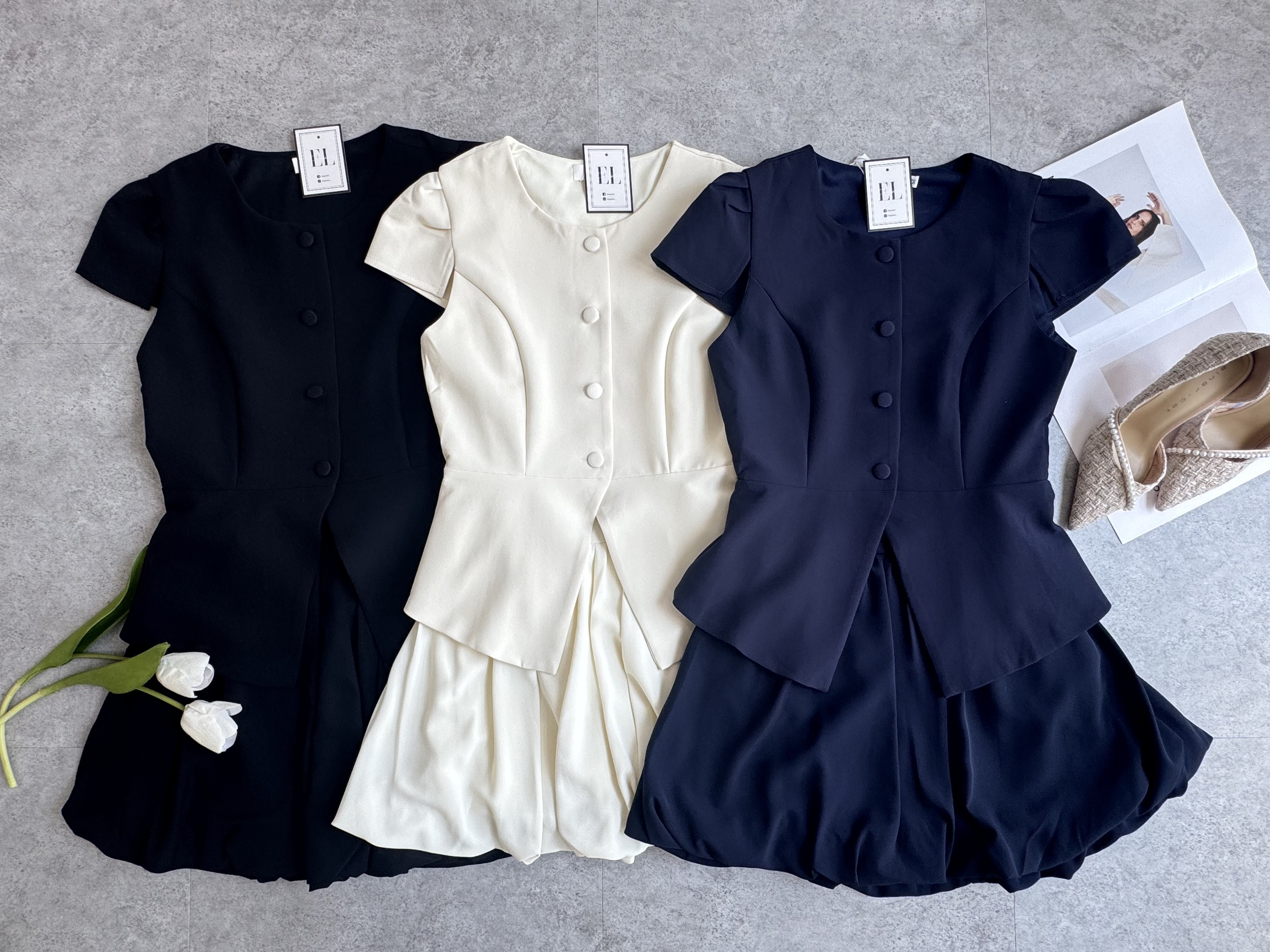 半袖宫廷风花苞短裙套装 