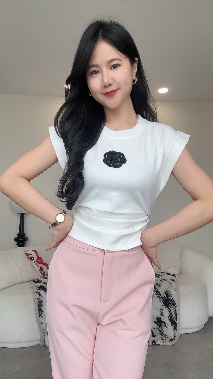 直角厚棉收腰玫瑰珠珠花Top