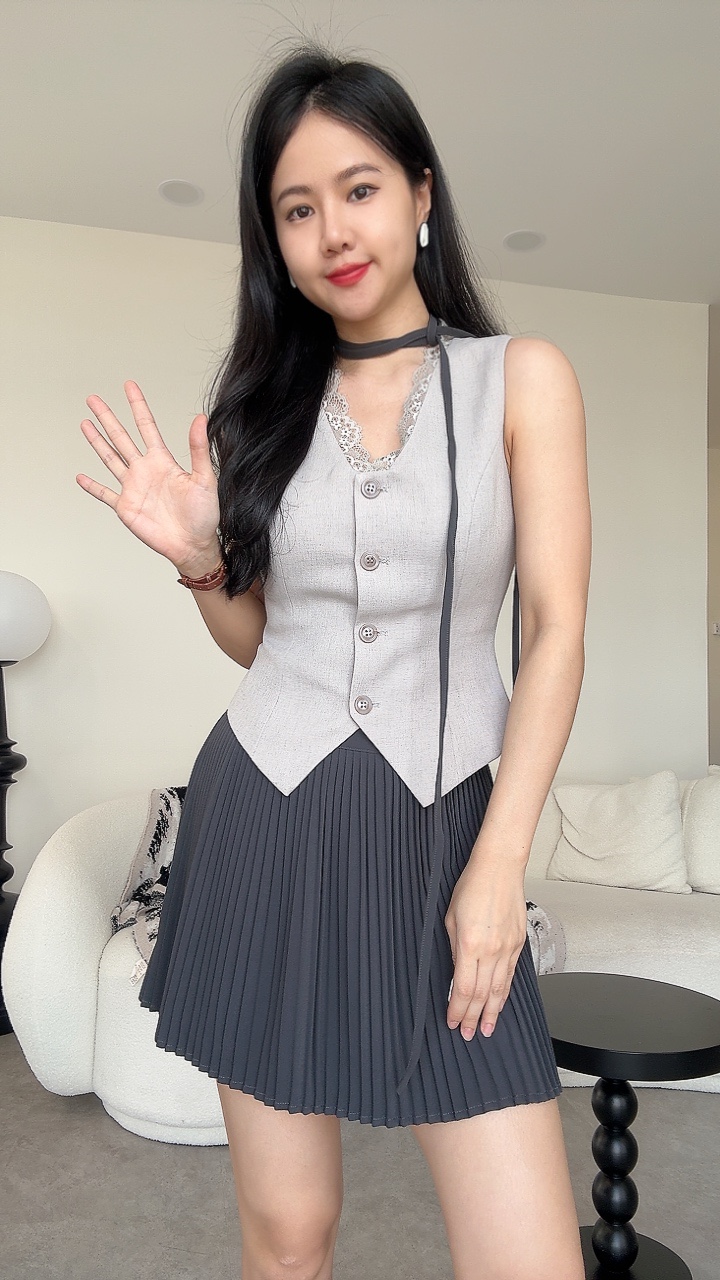 《高级系列》 蕾丝边修身版马甲