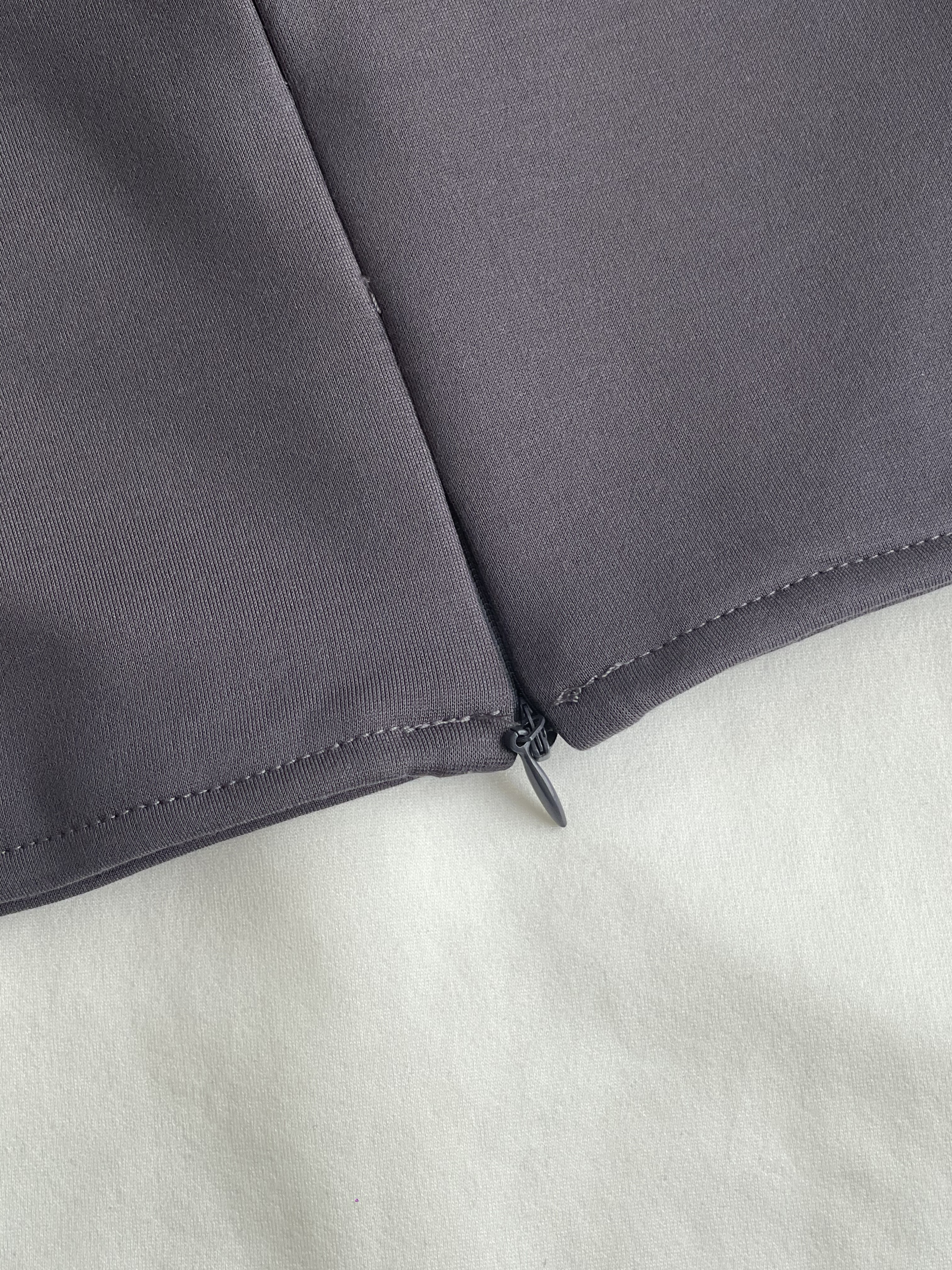 厚cotton斜三角领长袖Top