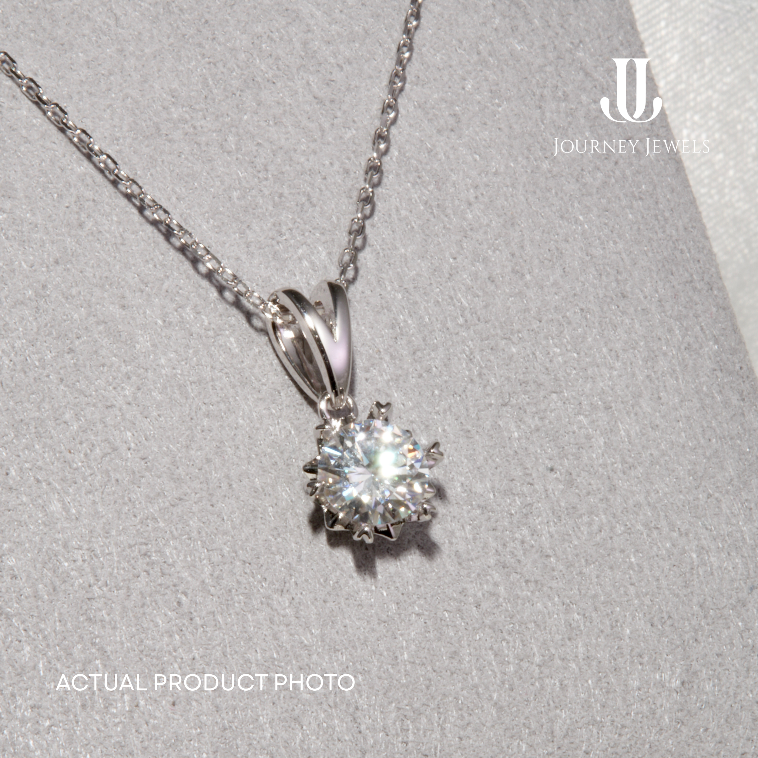 N19 - Snow Bloom Pendant Necklace