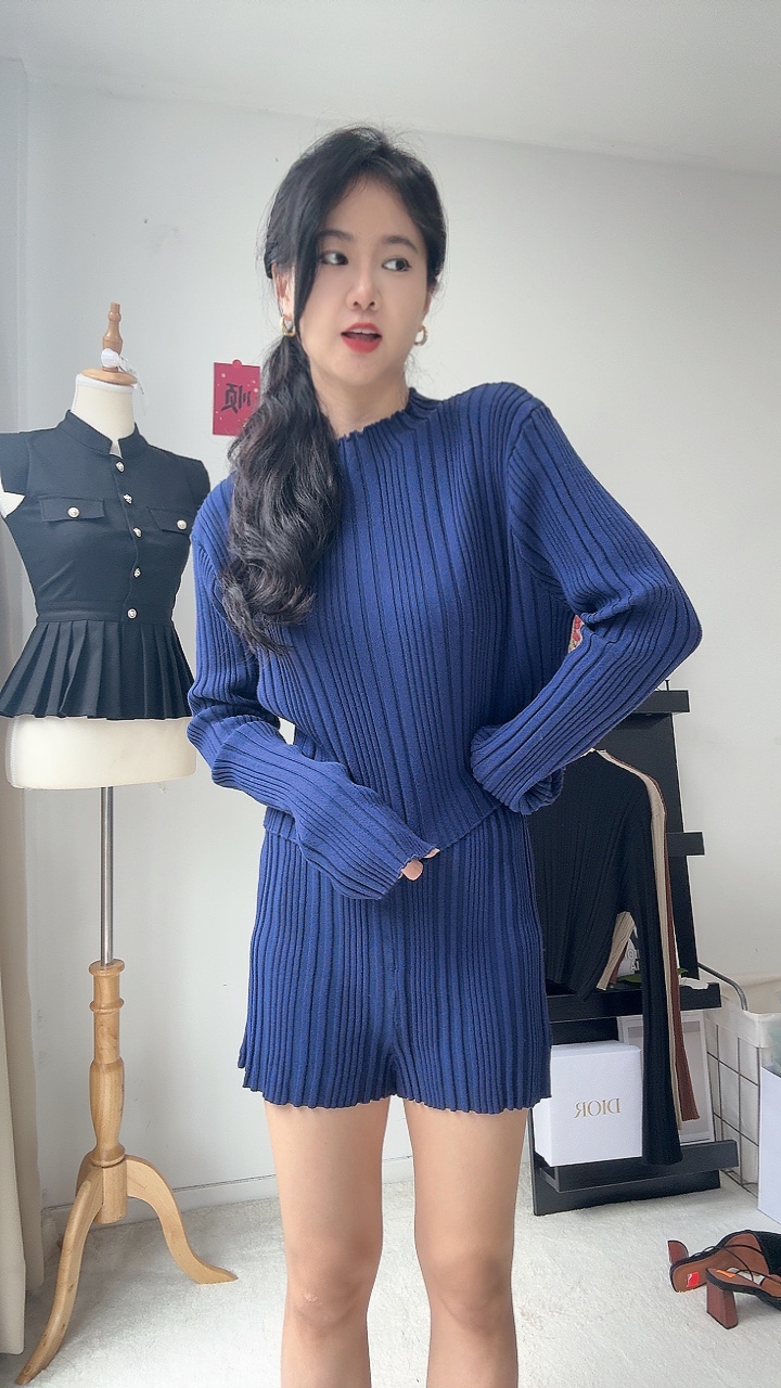 休闲针织长袖套装.