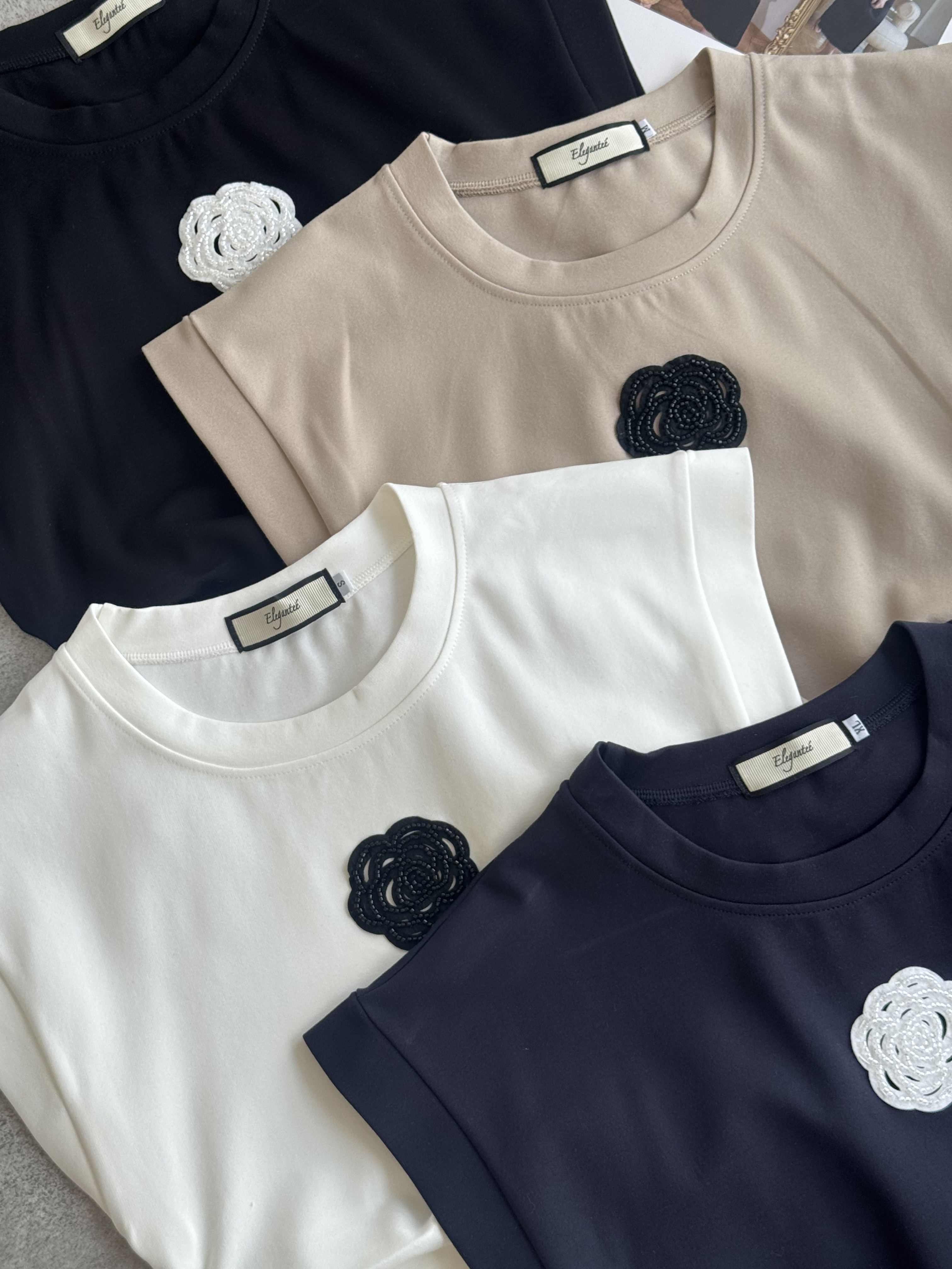 一节袖收腰玫瑰珠珠花Top