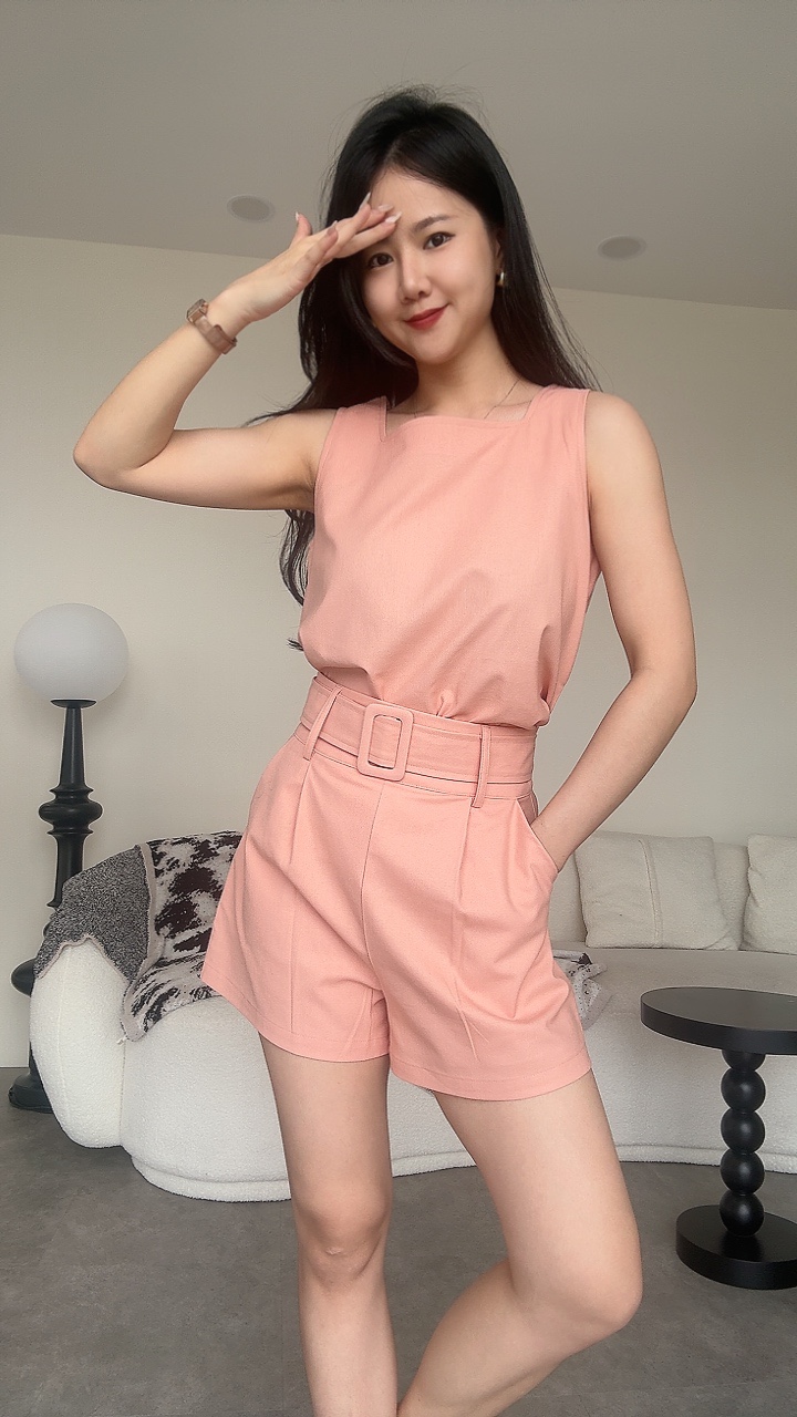 亚麻无袖方领宽衣短裤套装