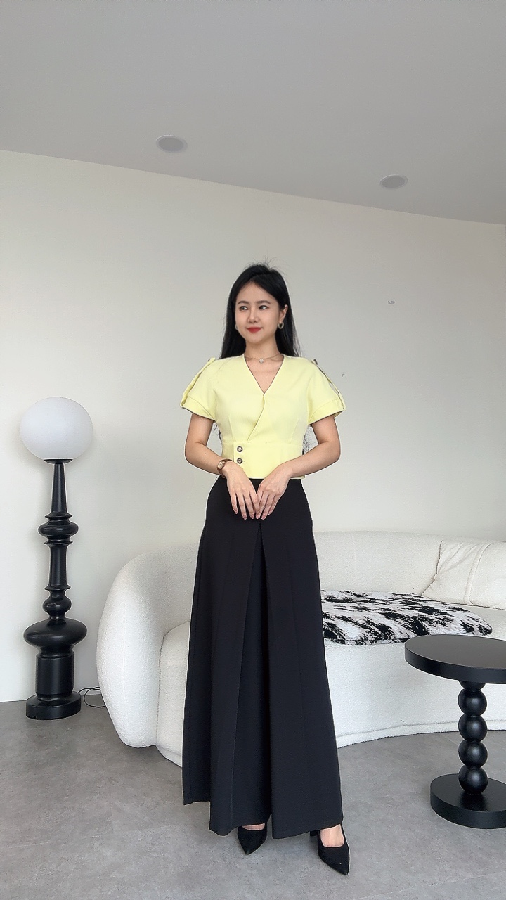 中间高开叉设计阔腿裤