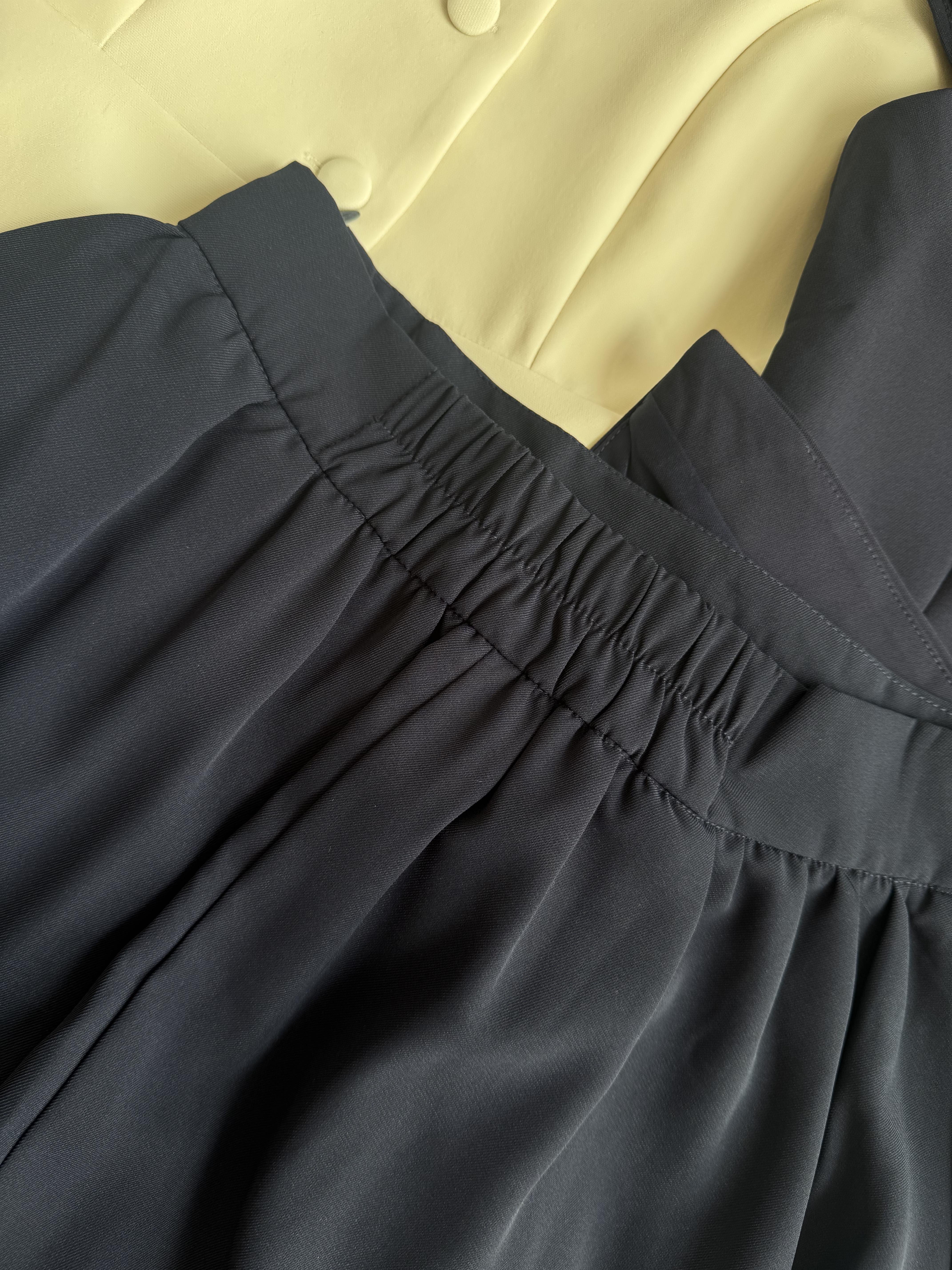 半袖宫廷风花苞短裙套装 