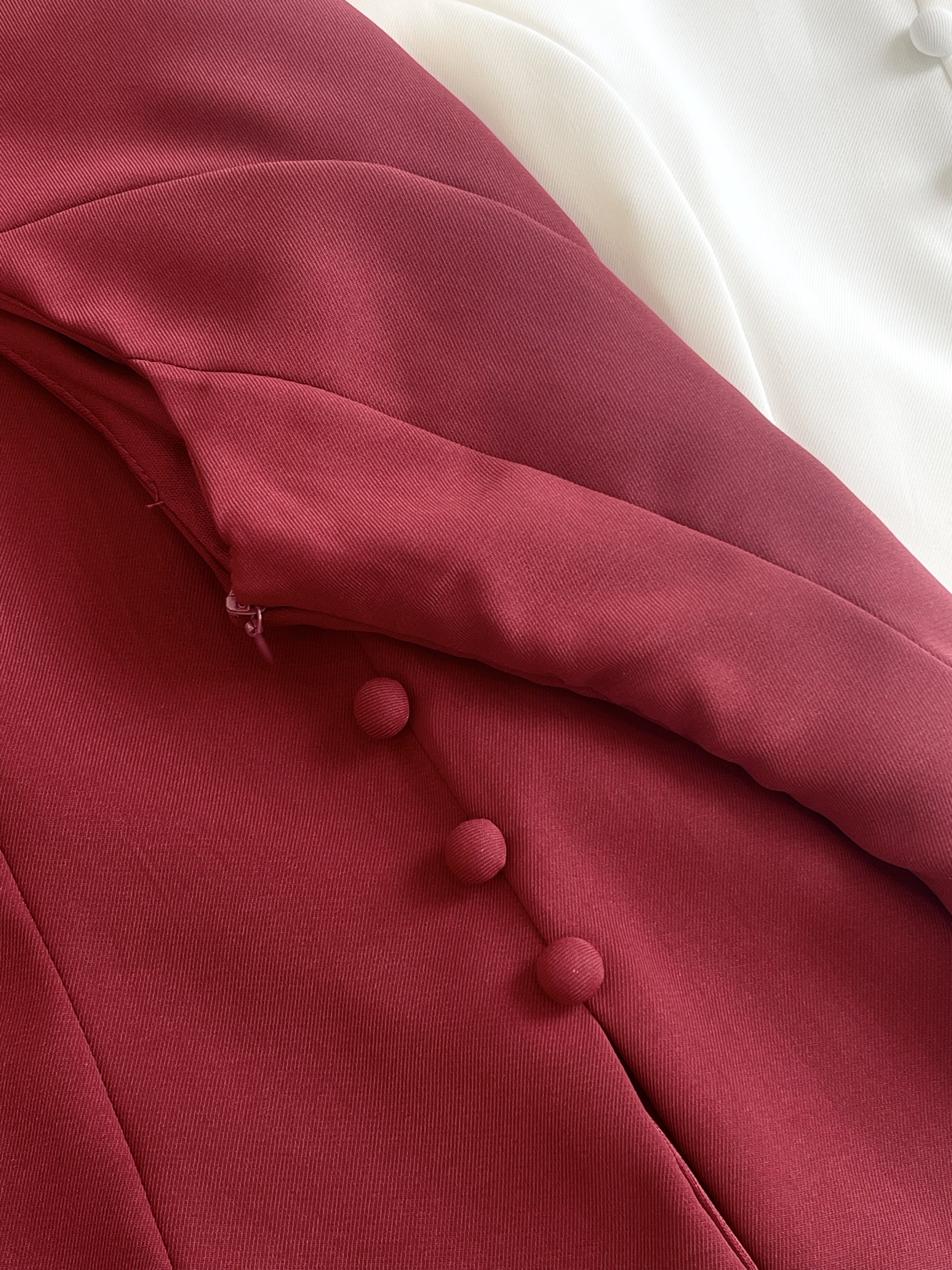 同色纽扣方领peplum马甲