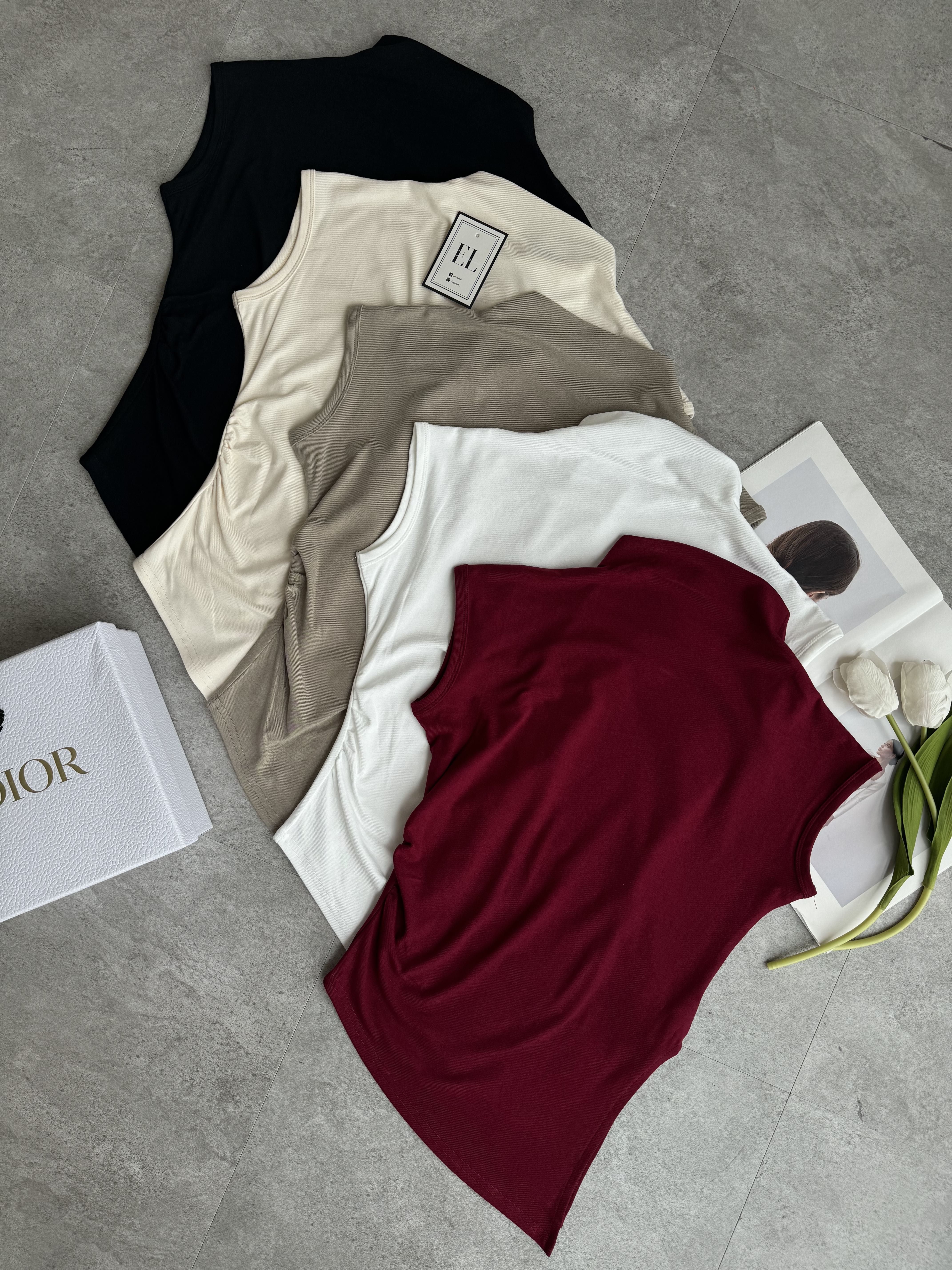 高领皱褶腰斜尾设计软棉Tee