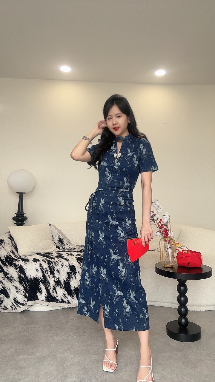 《新年》蝴蝶钻牛仔短袖长裙套装