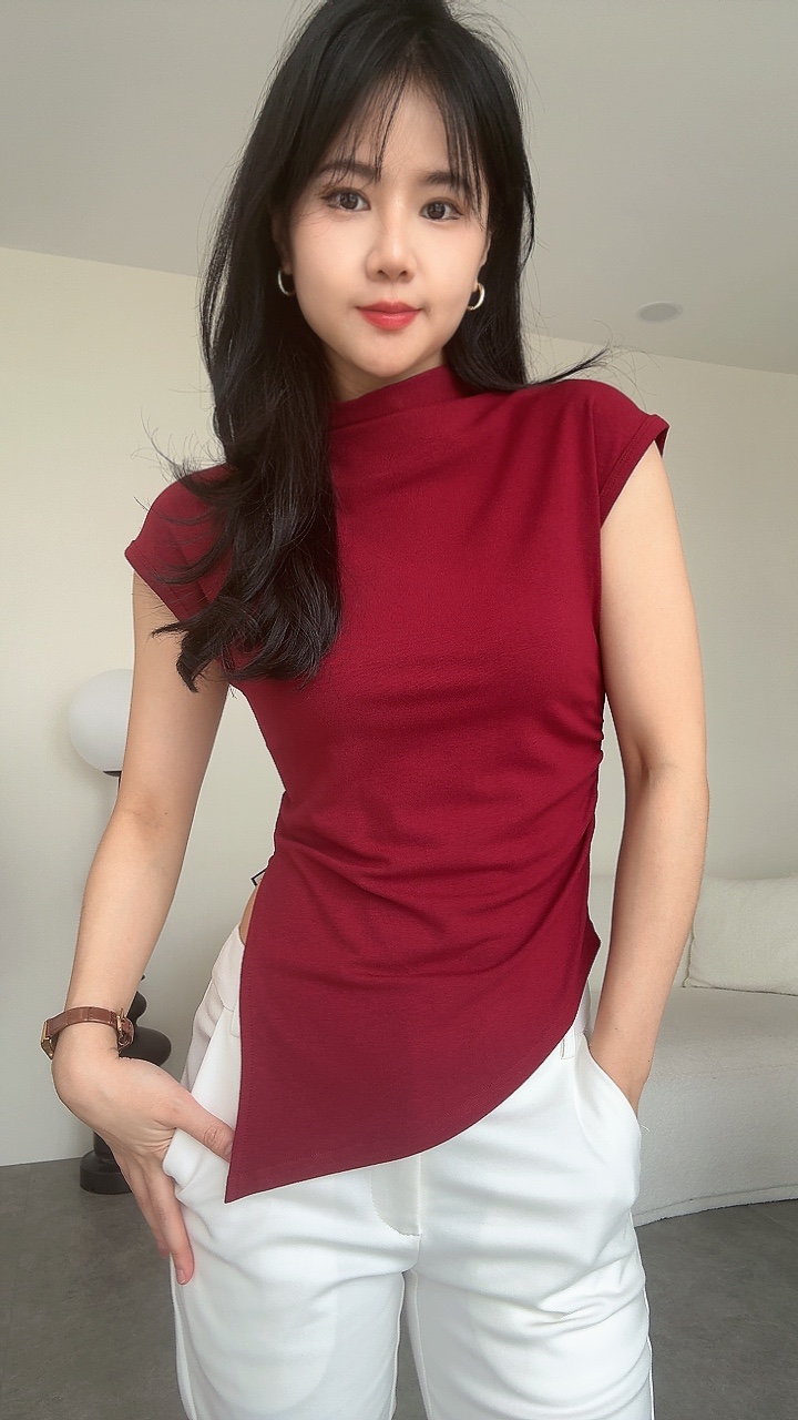 高领皱褶腰斜微设计软棉Tee