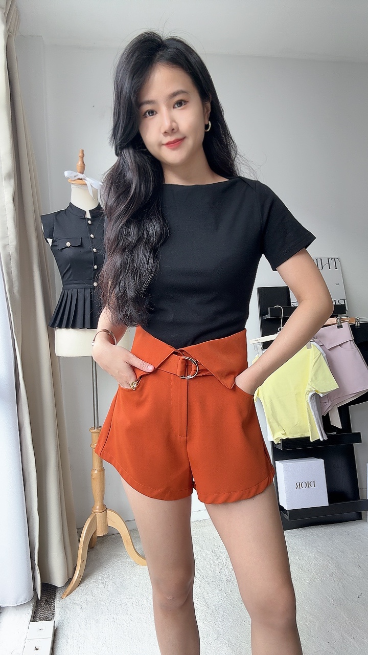 滑面设计感翻边短裤