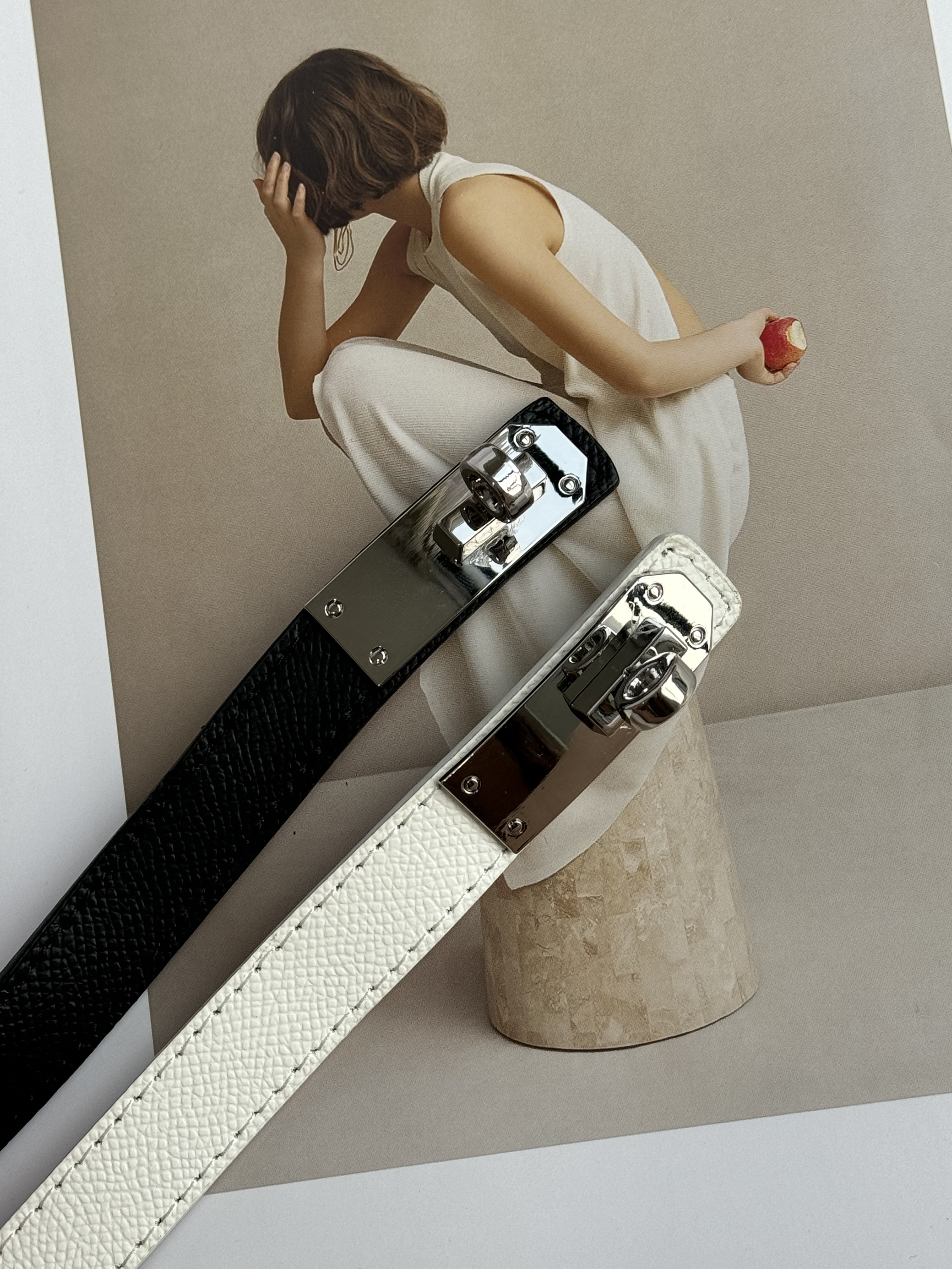 爱马风银锁调节真皮腰带