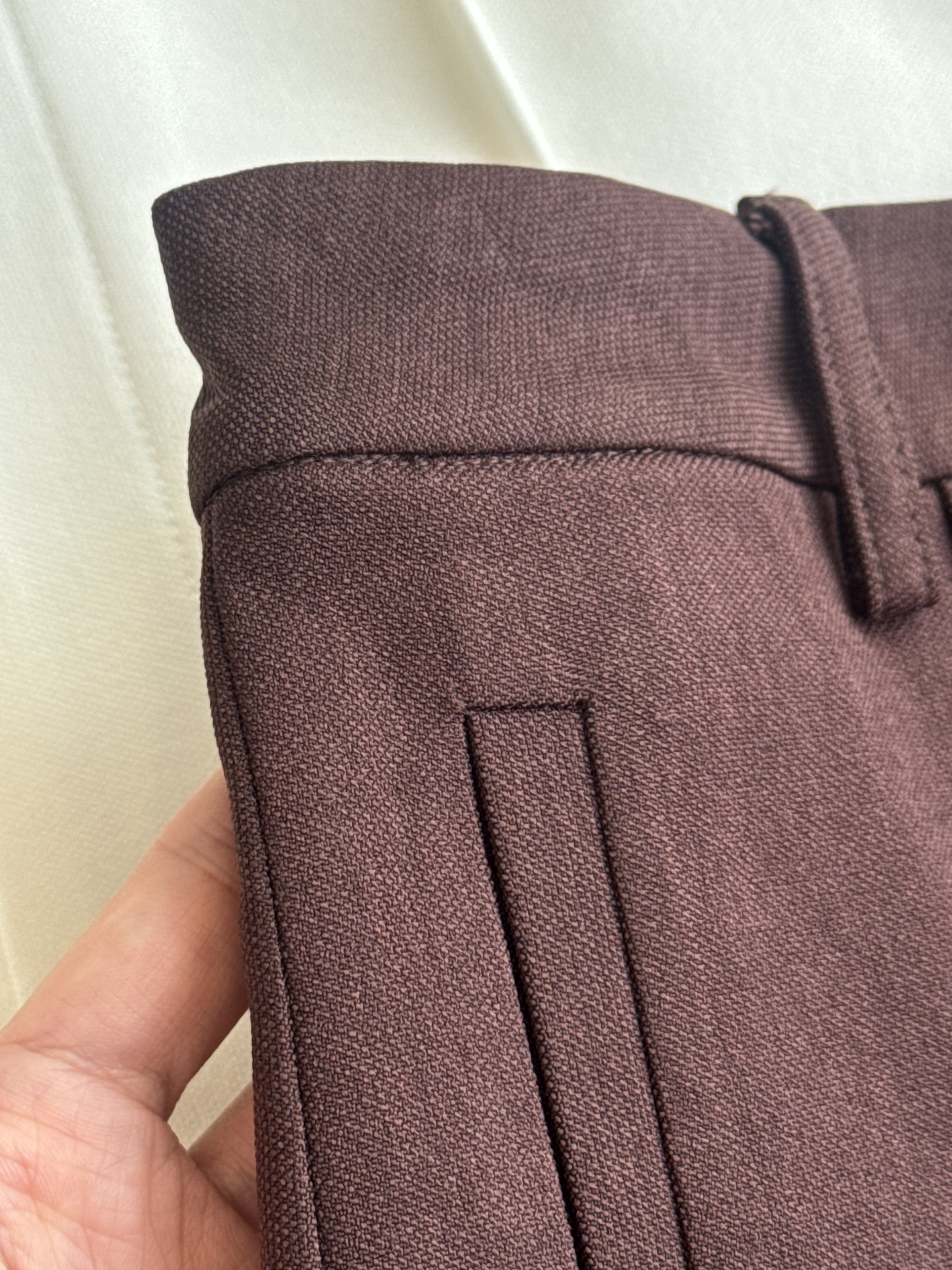 《高品》 直线卷边短裤