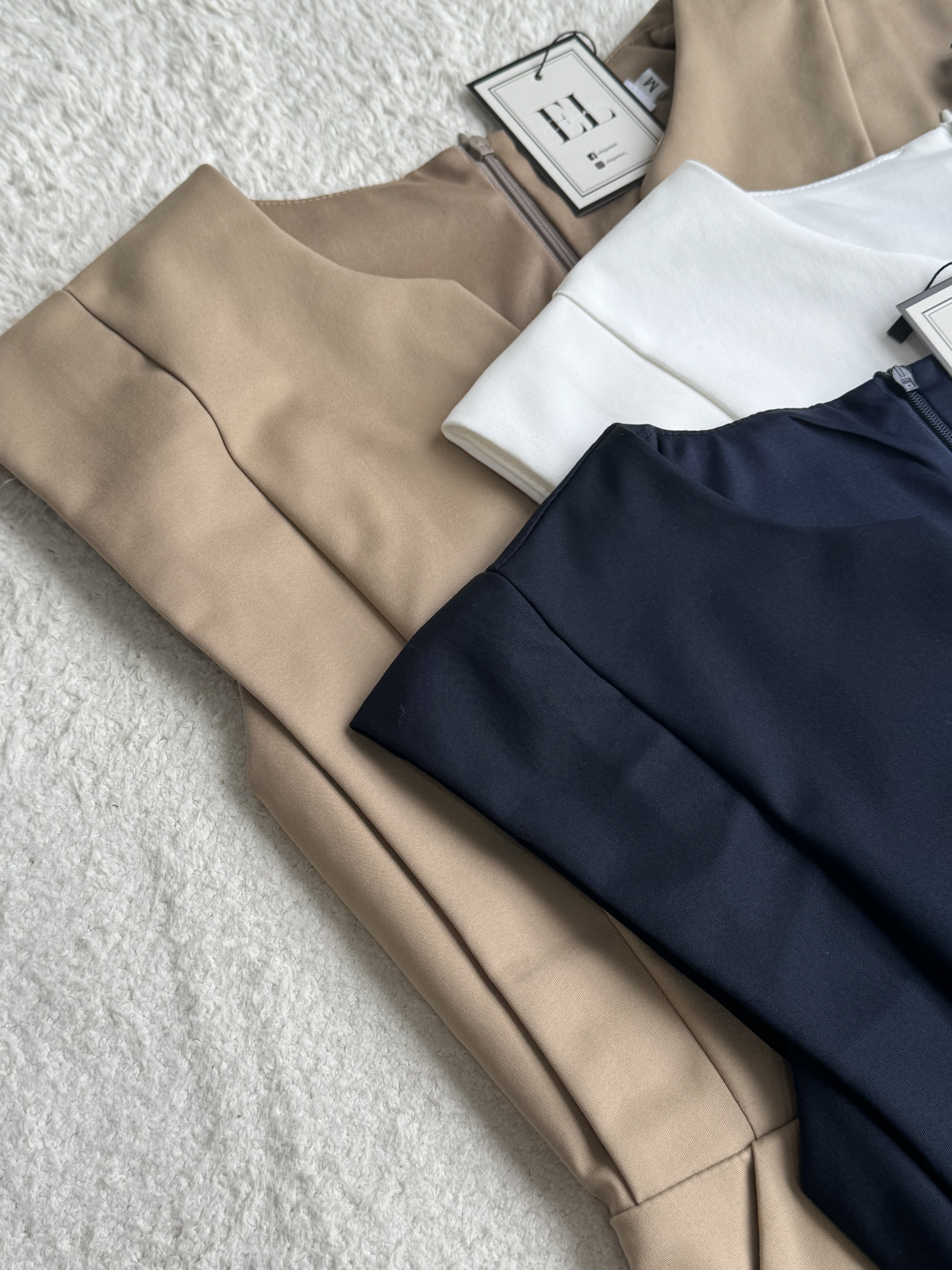 V领过肩袖OL dress