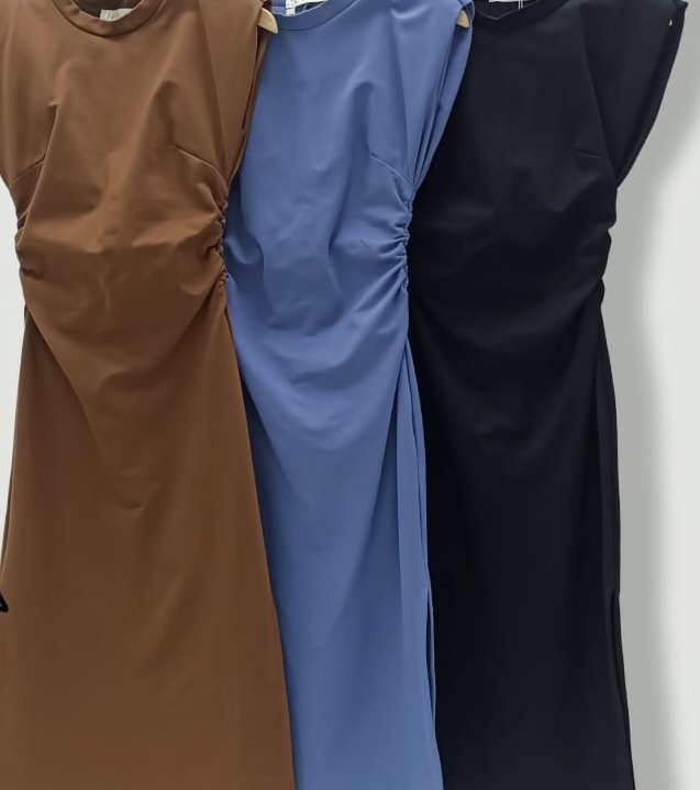 垫肩收腰连身裙