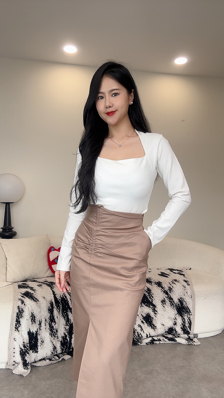 厚cotton斜三角领长袖Top