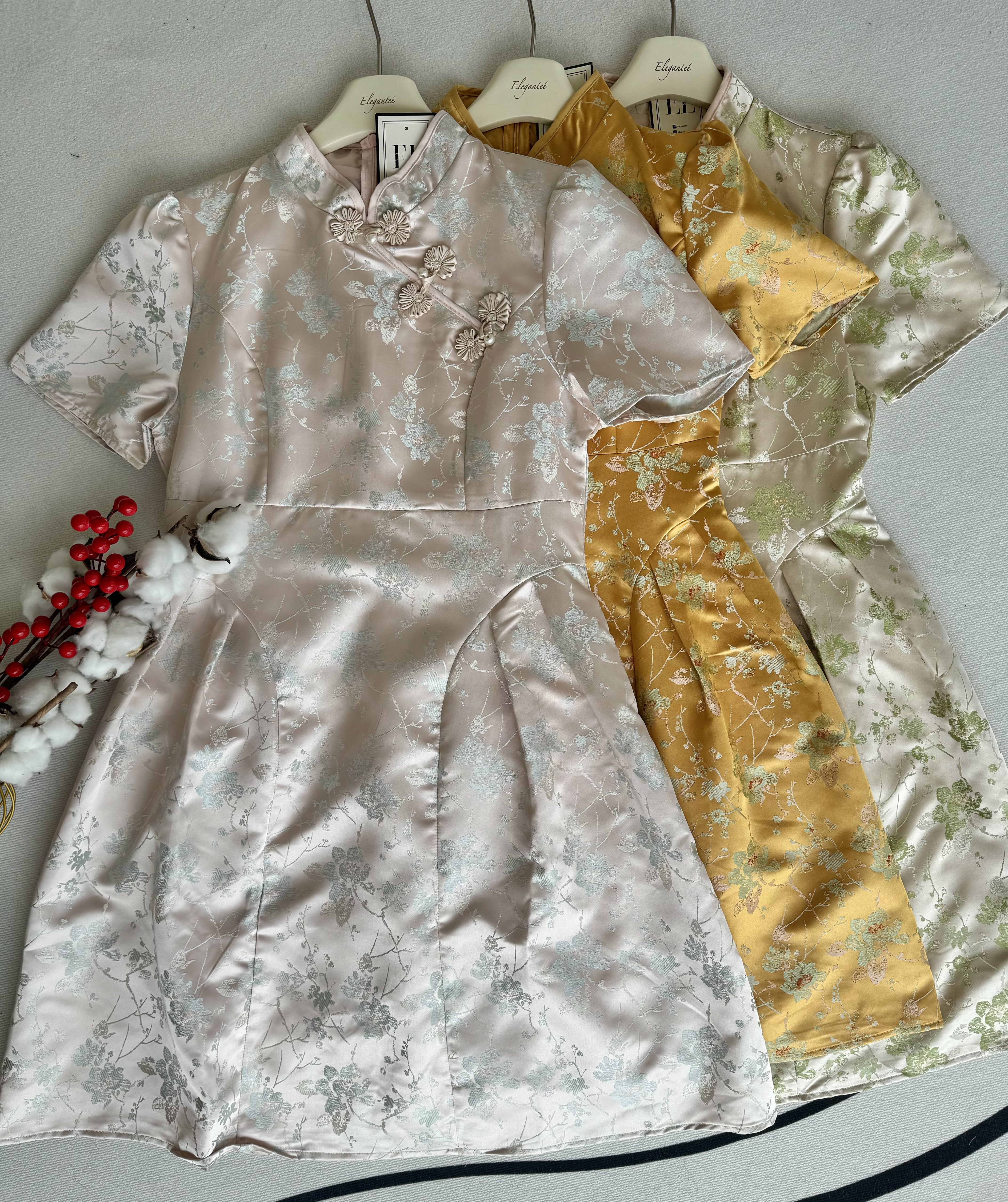 悠雅缎面短袖连身裙旗袍