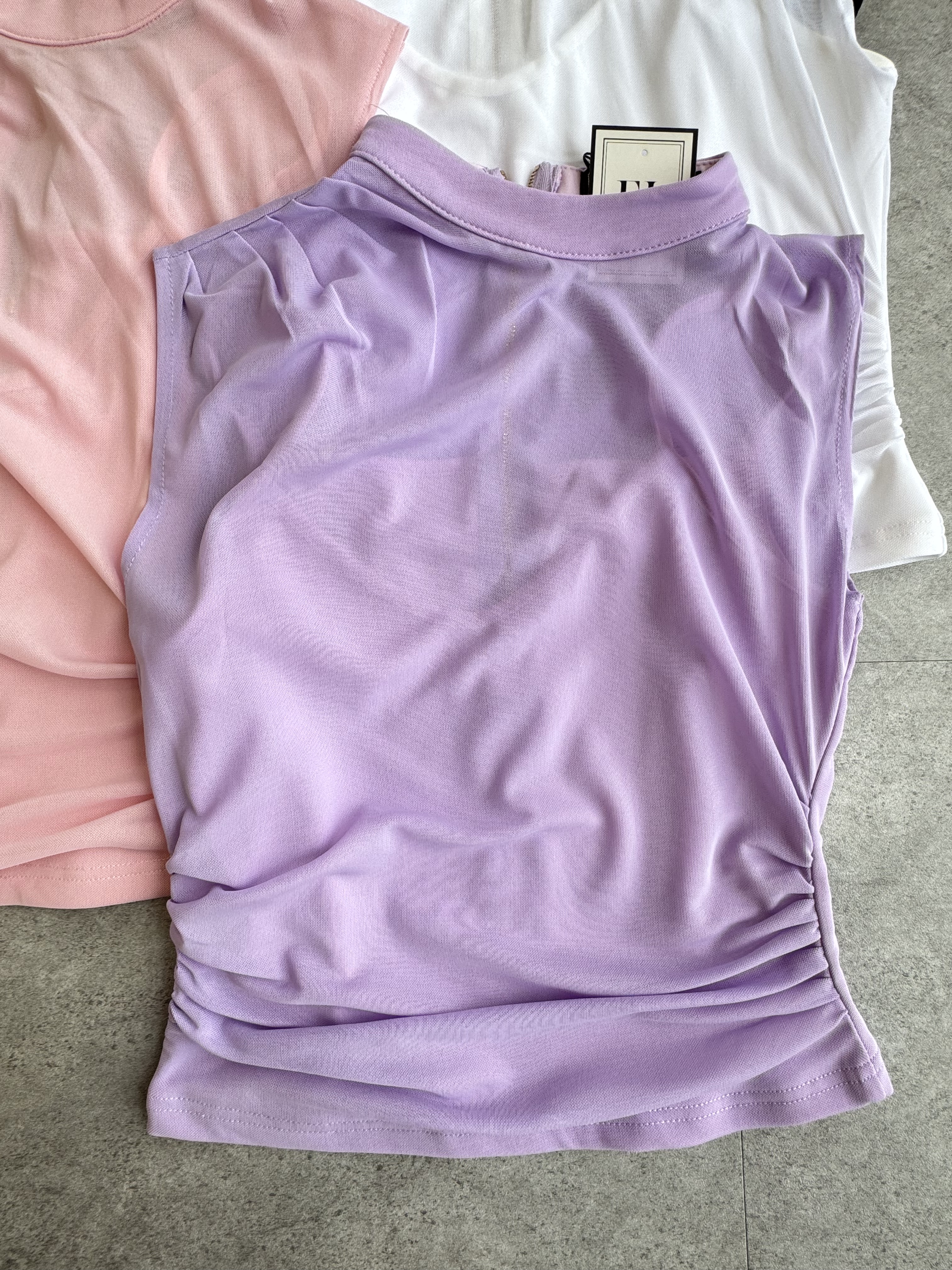 假两件网纱皱褶腰无袖上衣