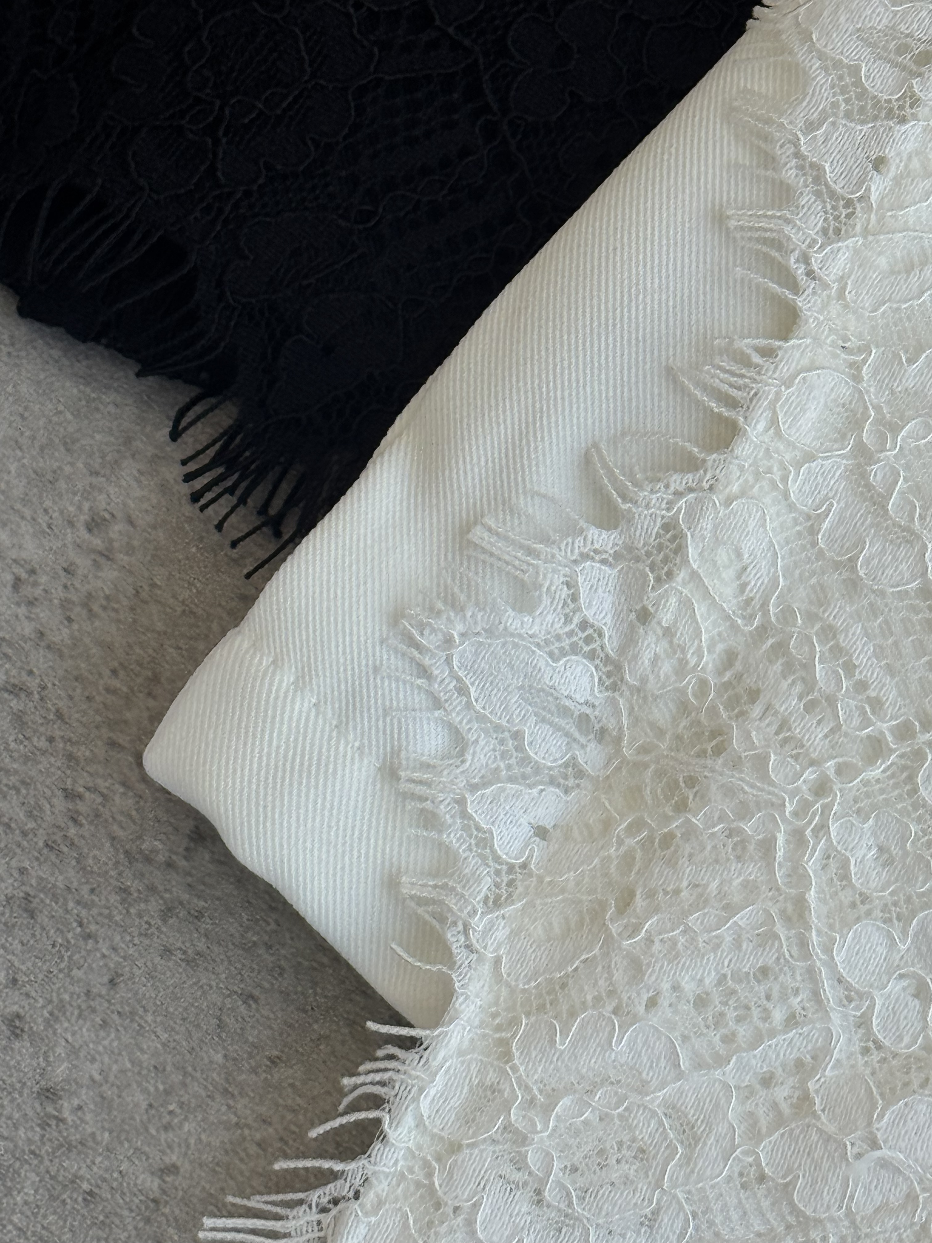 蕾丝边设计裤裙