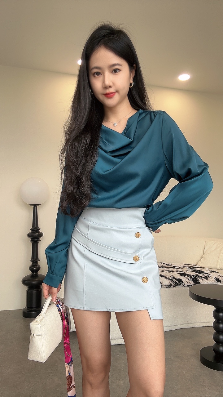 缎面波浪领长袖知性风Top