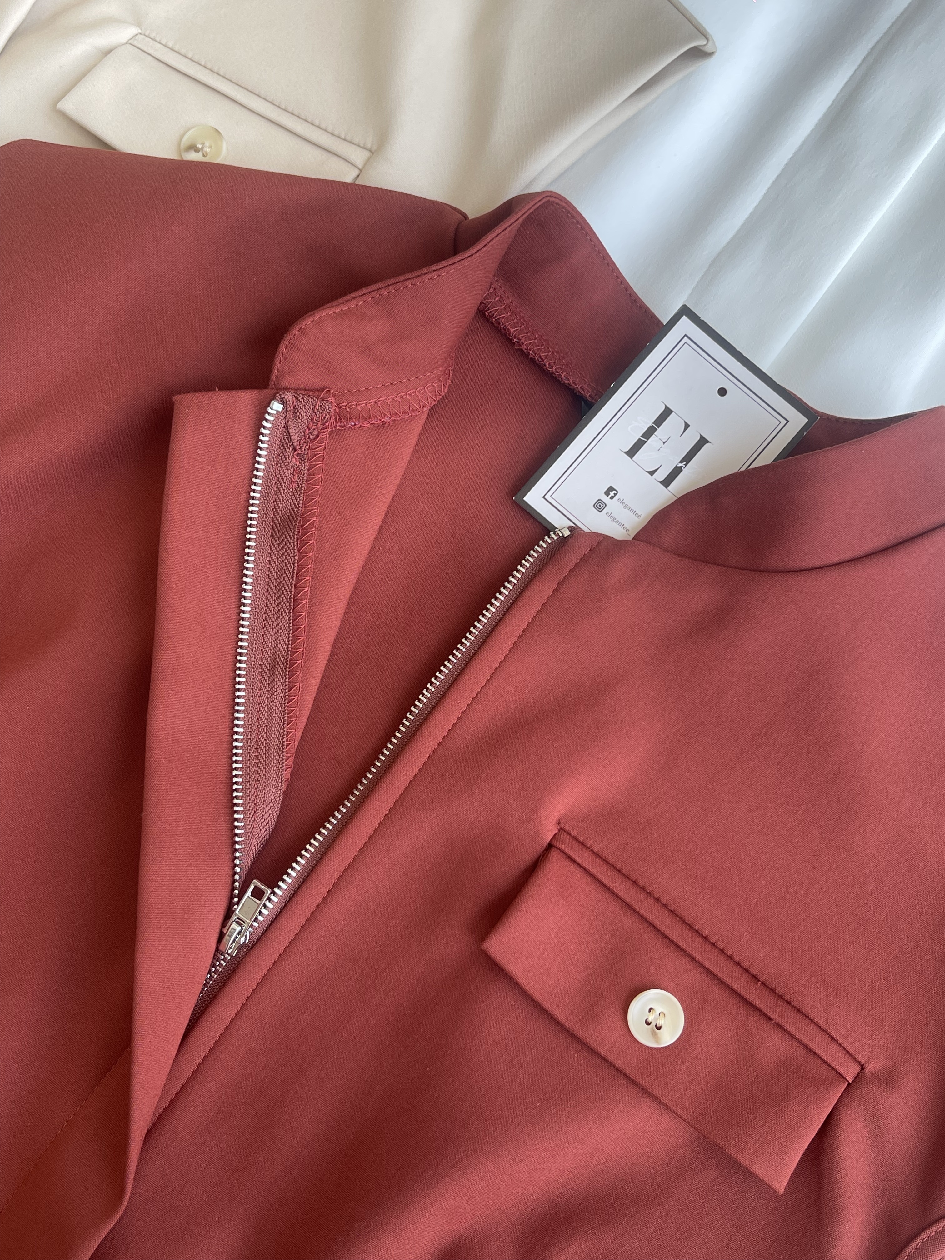 帅气隐藏拉链直角哑面Top