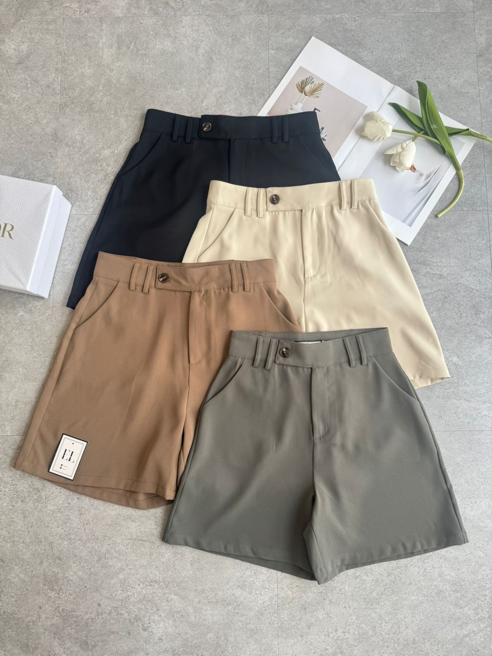 NEW单纽滑面4分裤