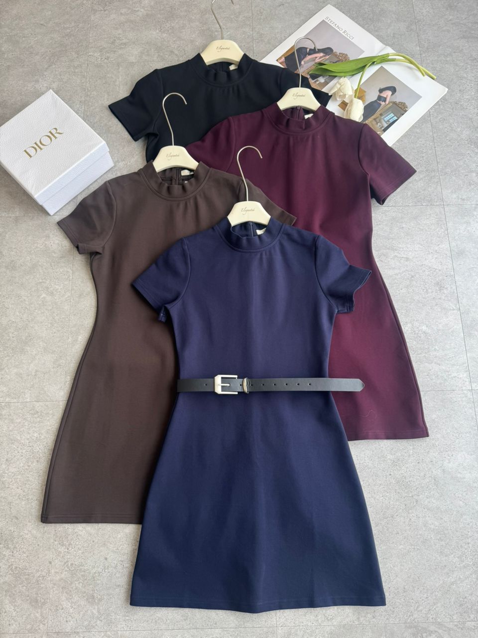 罗马料厚圆领连身裙（腰带）