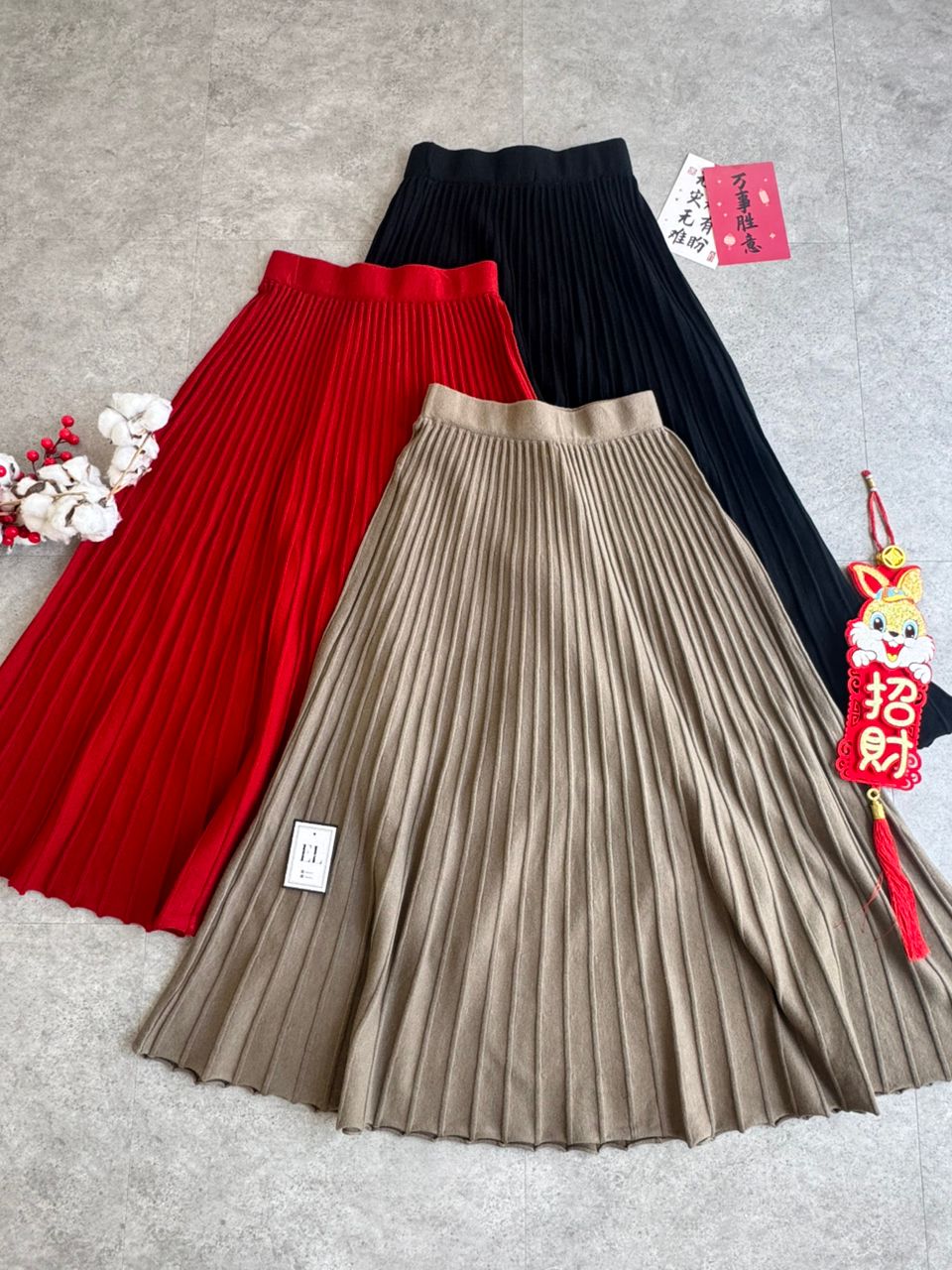 厚针织百褶伞子裙