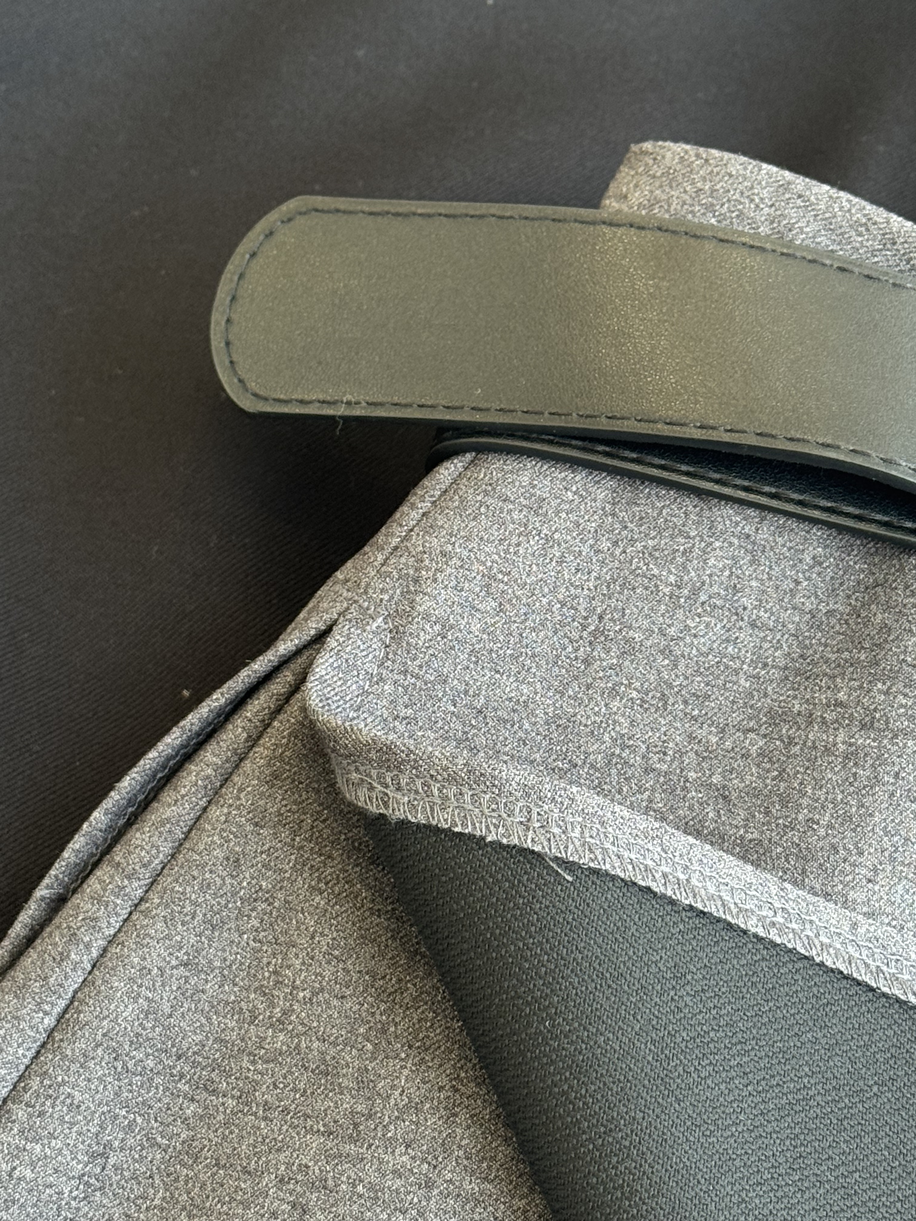 两侧开边设计厚西装高质感短裙