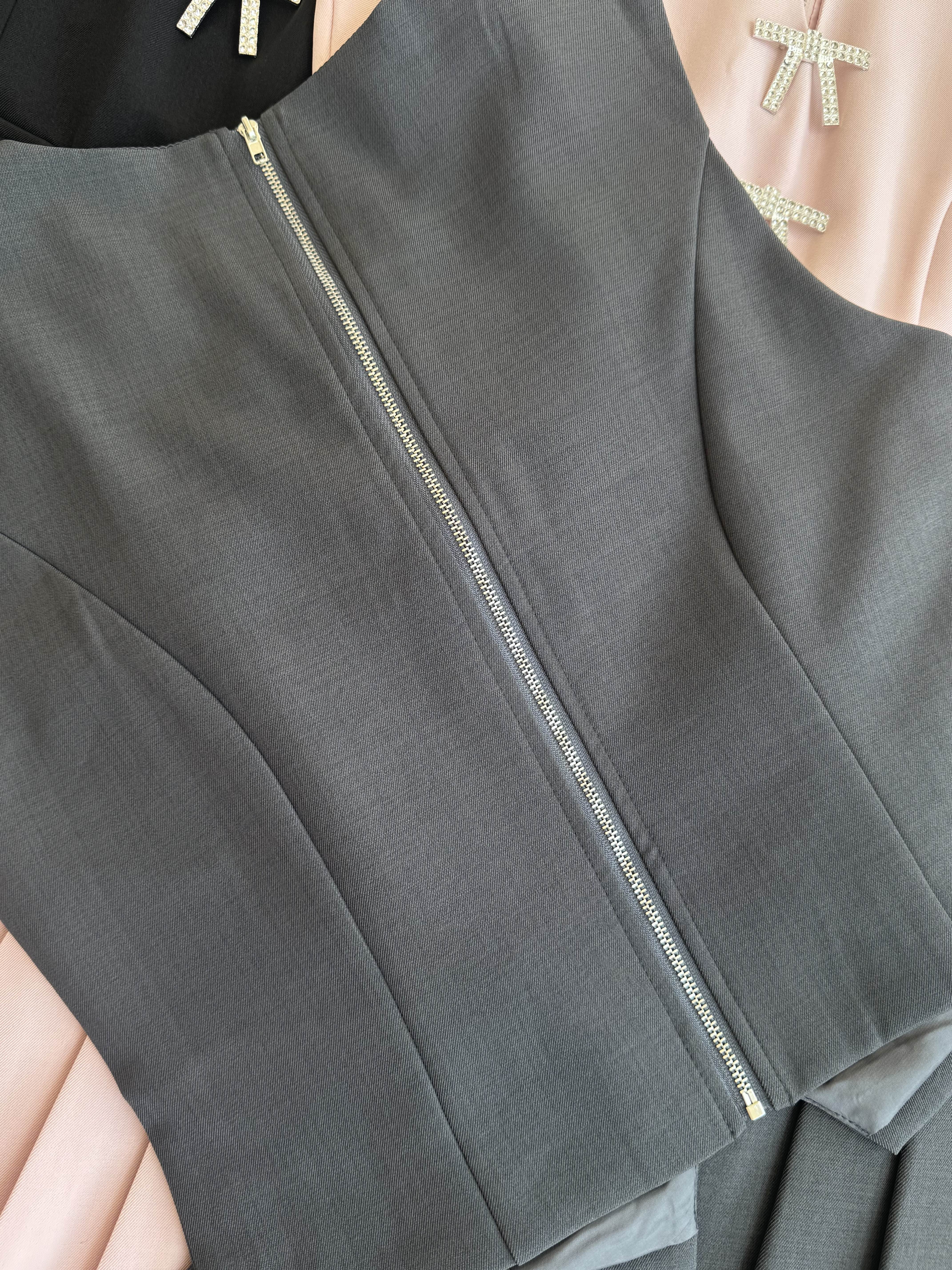 3🎀钻马甲百褶裙套装