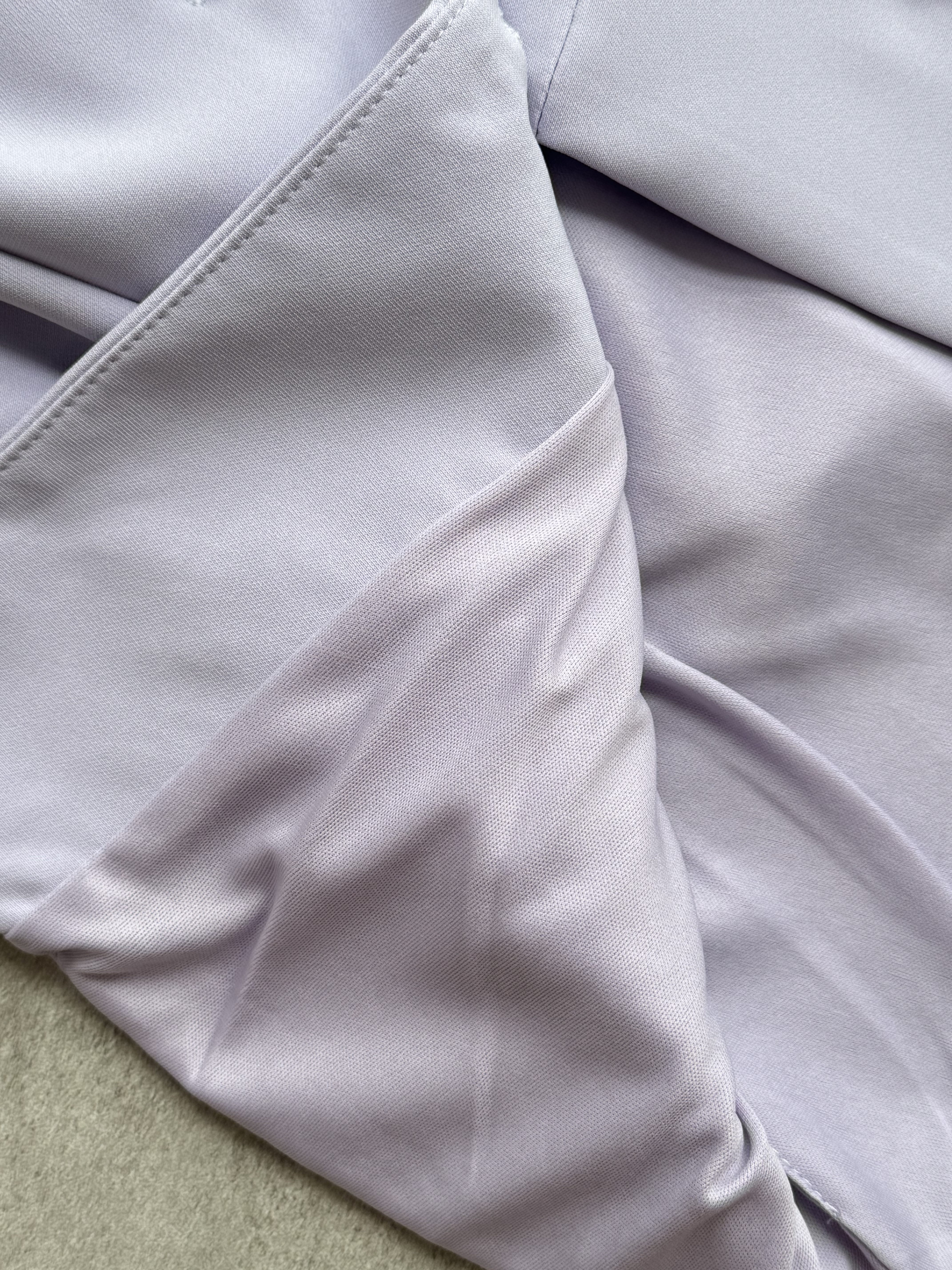 无袖黑口Peplem上衣