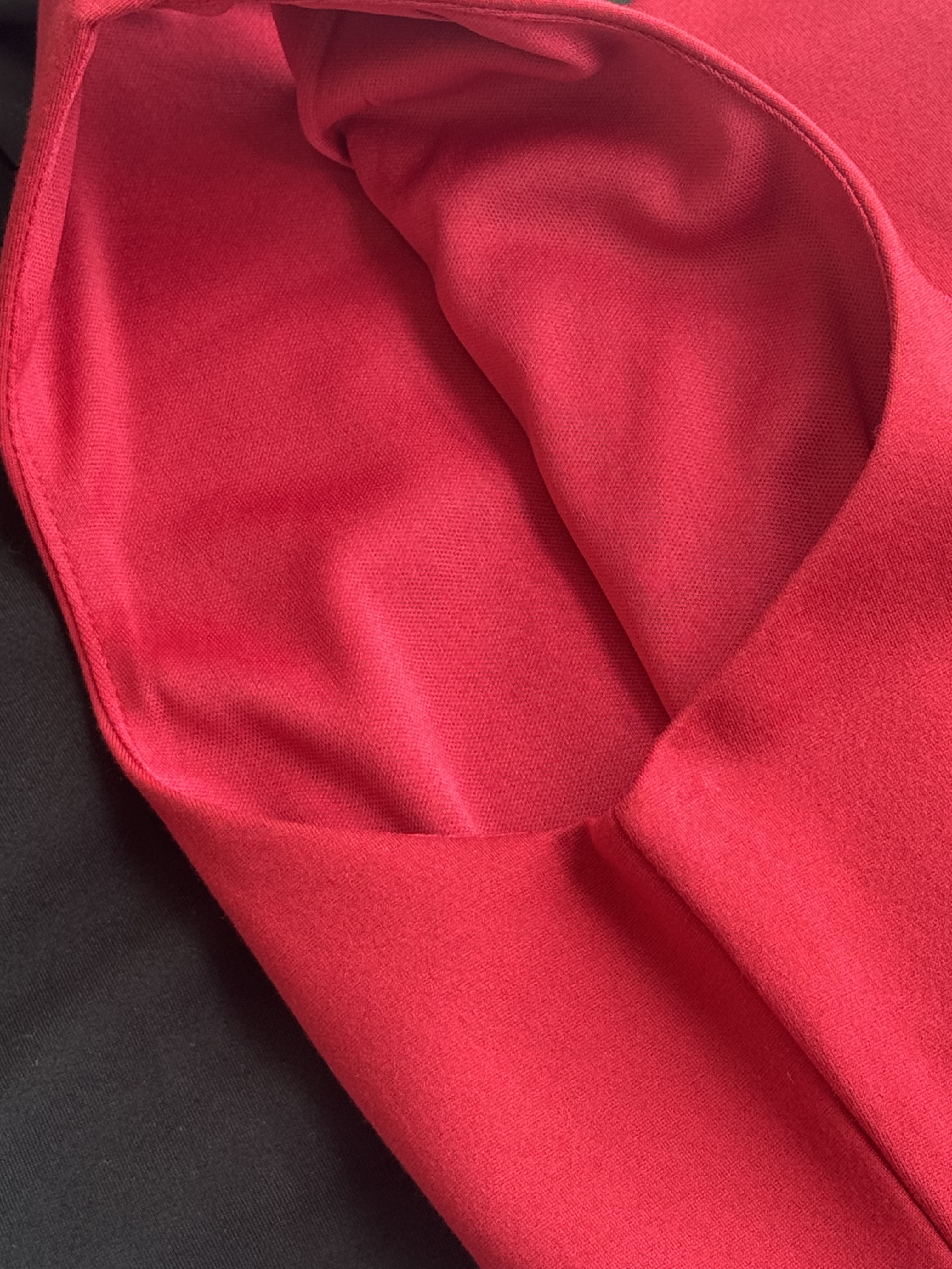 知性内cut造型Top