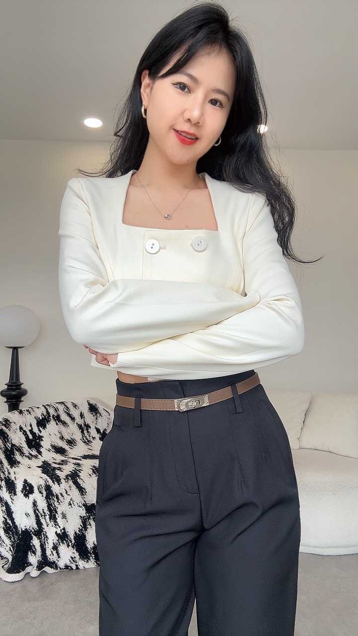 名媛风方领4扣长袖Top
