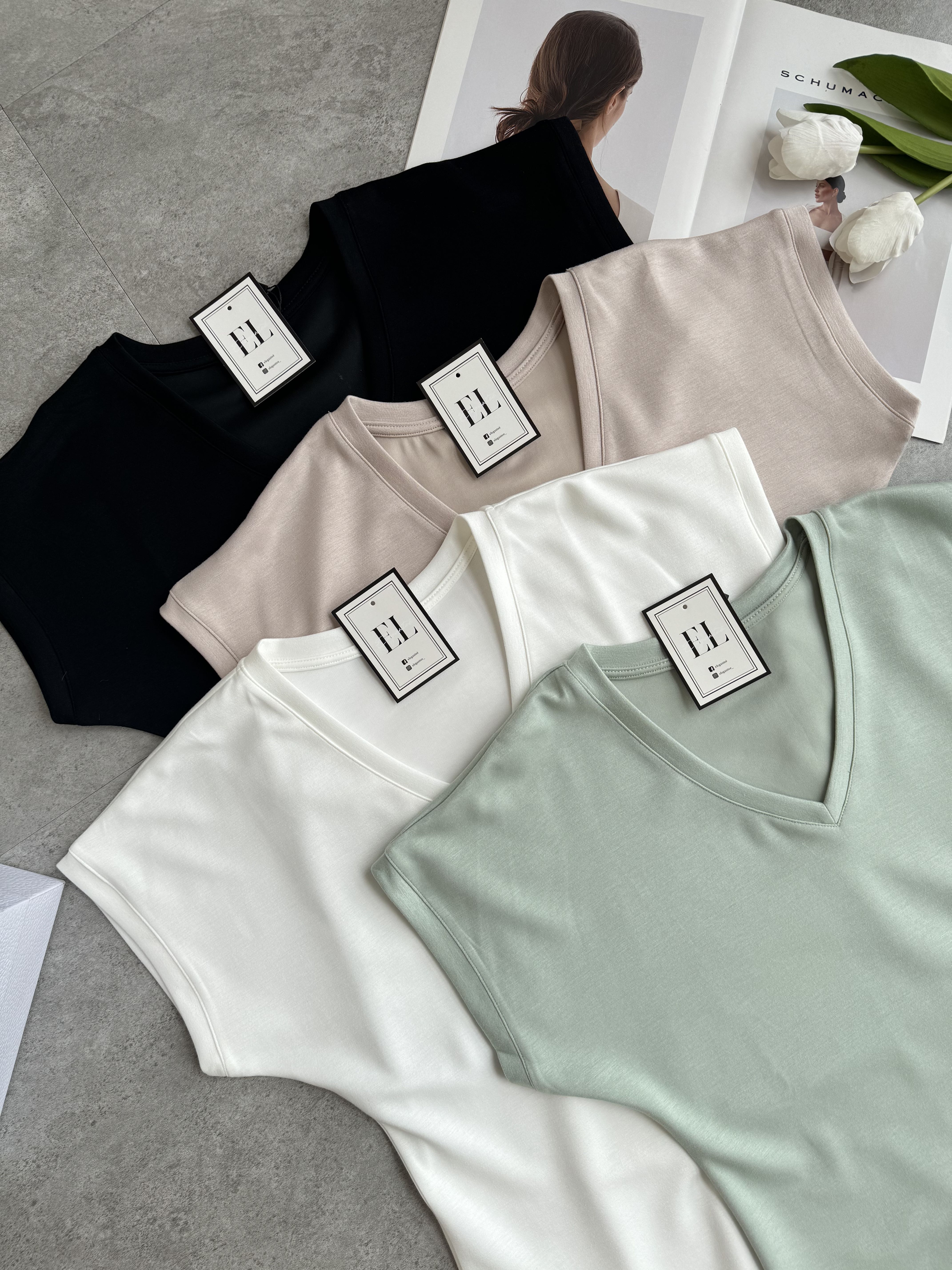 柔软料侧开叉V领Shirt