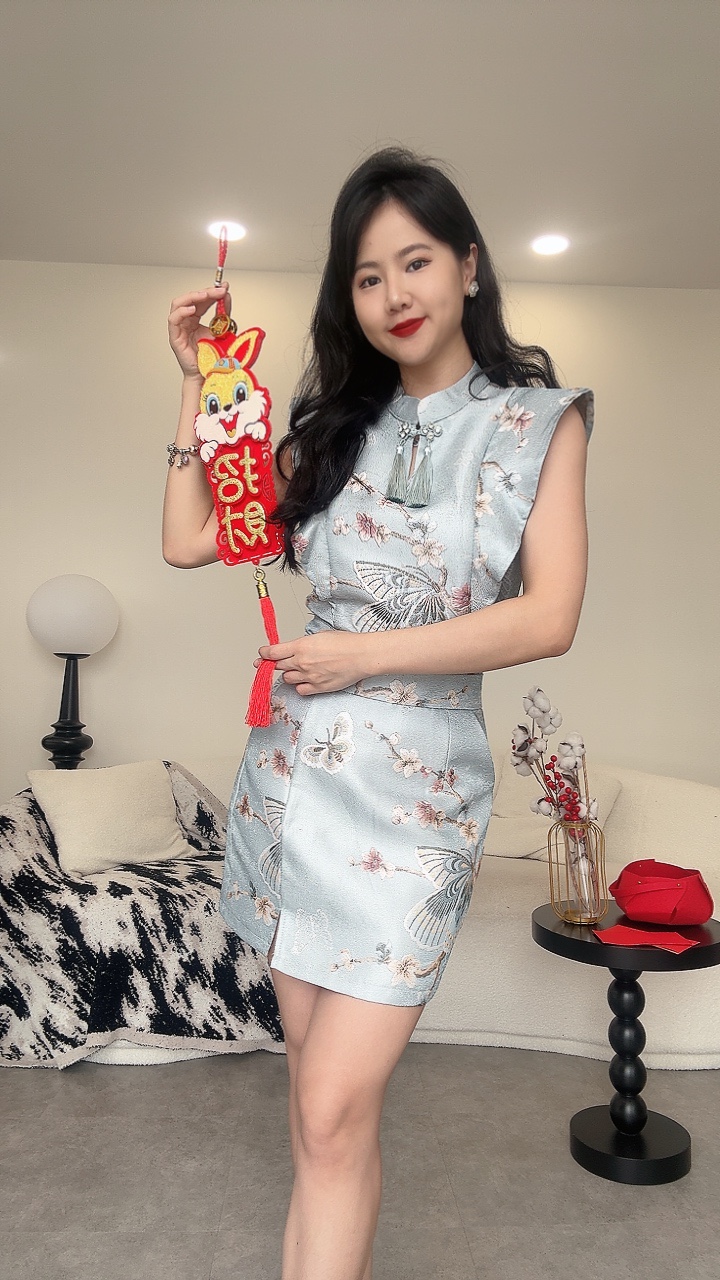 蝴蝶绣流苏直角袖旗袍套装