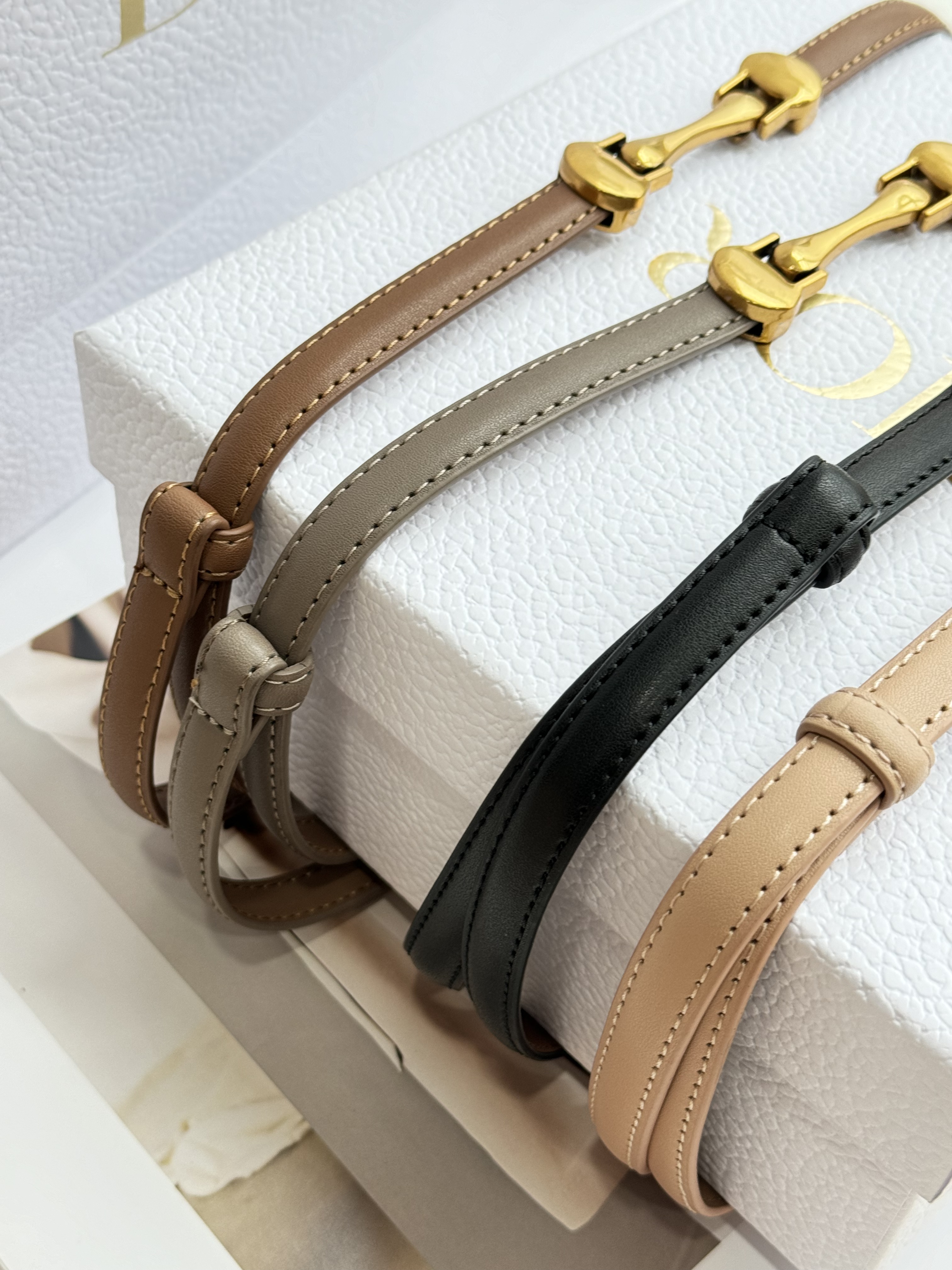 艺术骨骼扣设计可调节皮带1cm