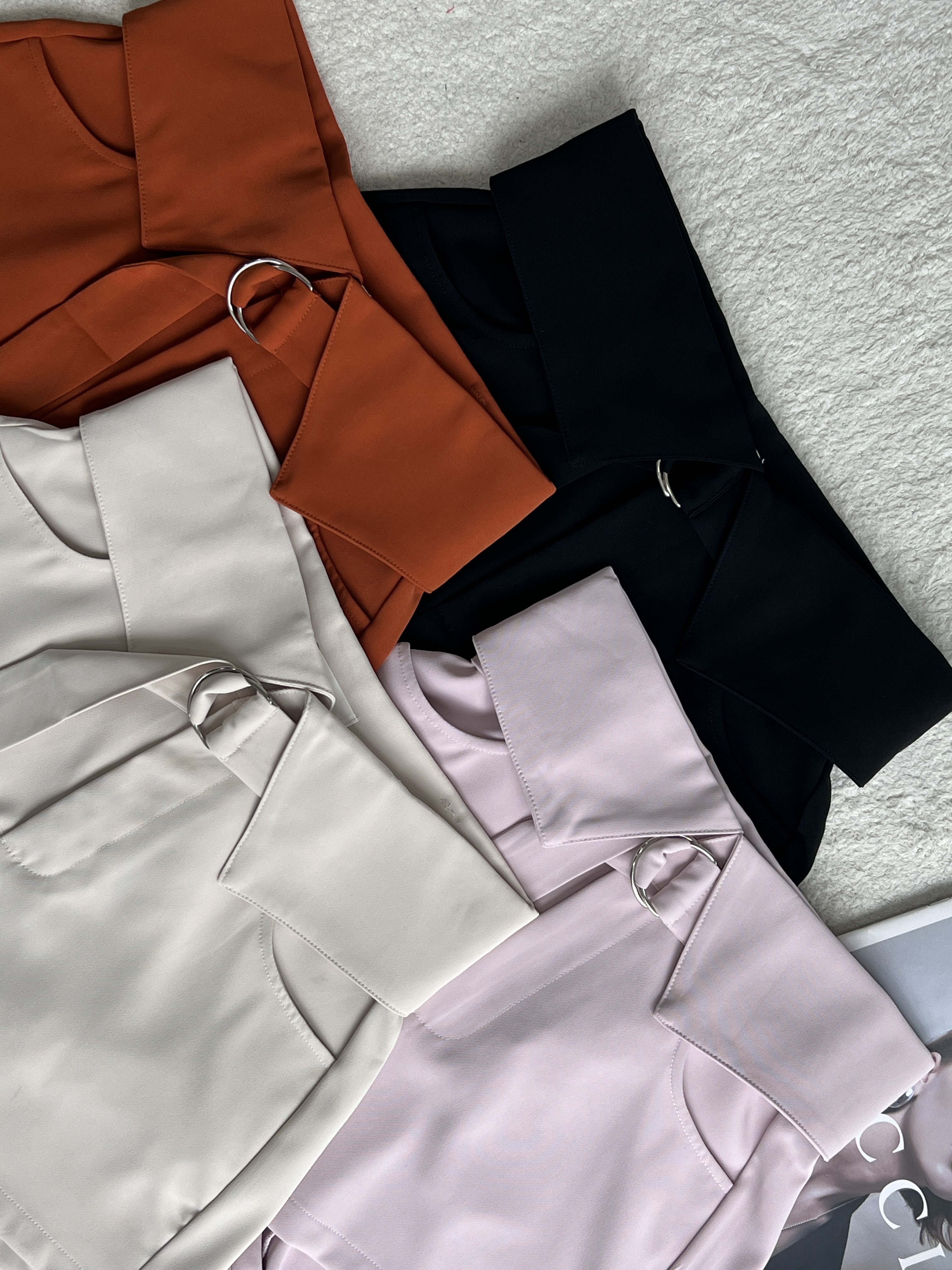 滑面设计感翻边短裤