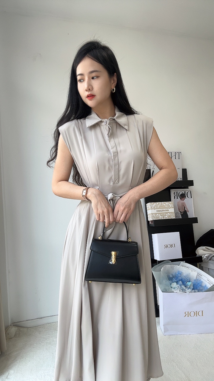 通勤垫肩无袖连身裙