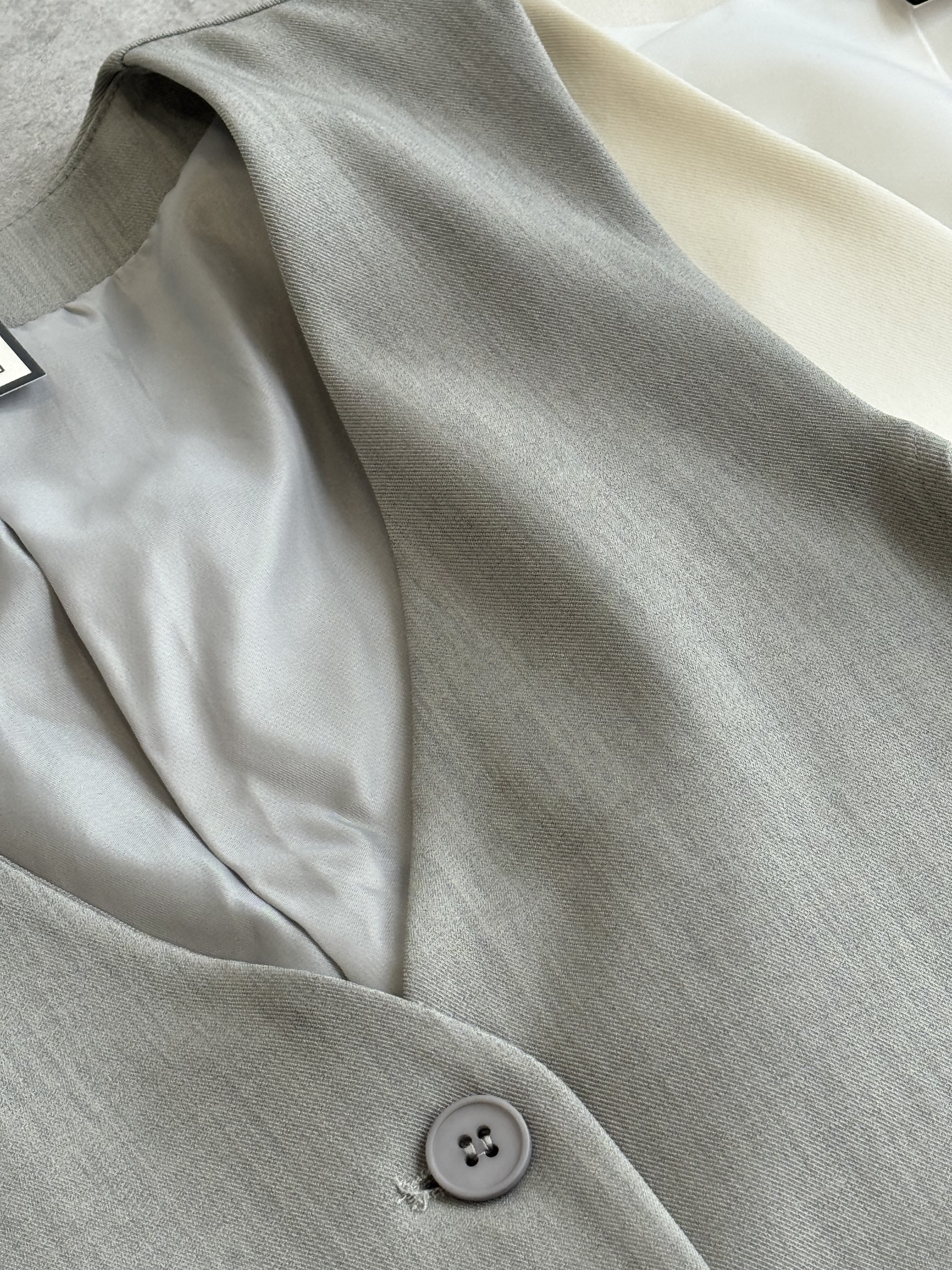 老钱4分低领马甲套装