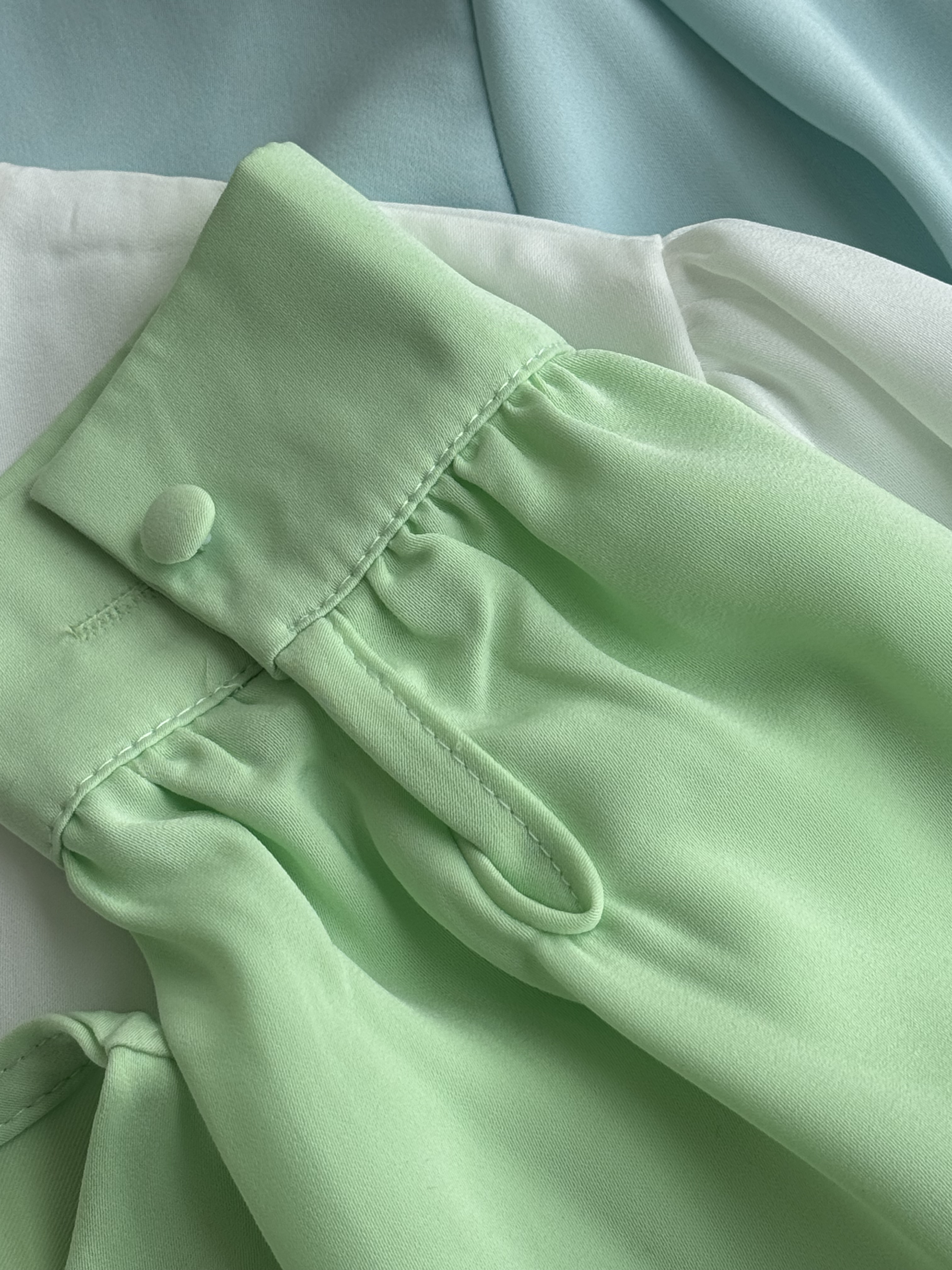 雪纺宫廷侧拉链长袖上衣